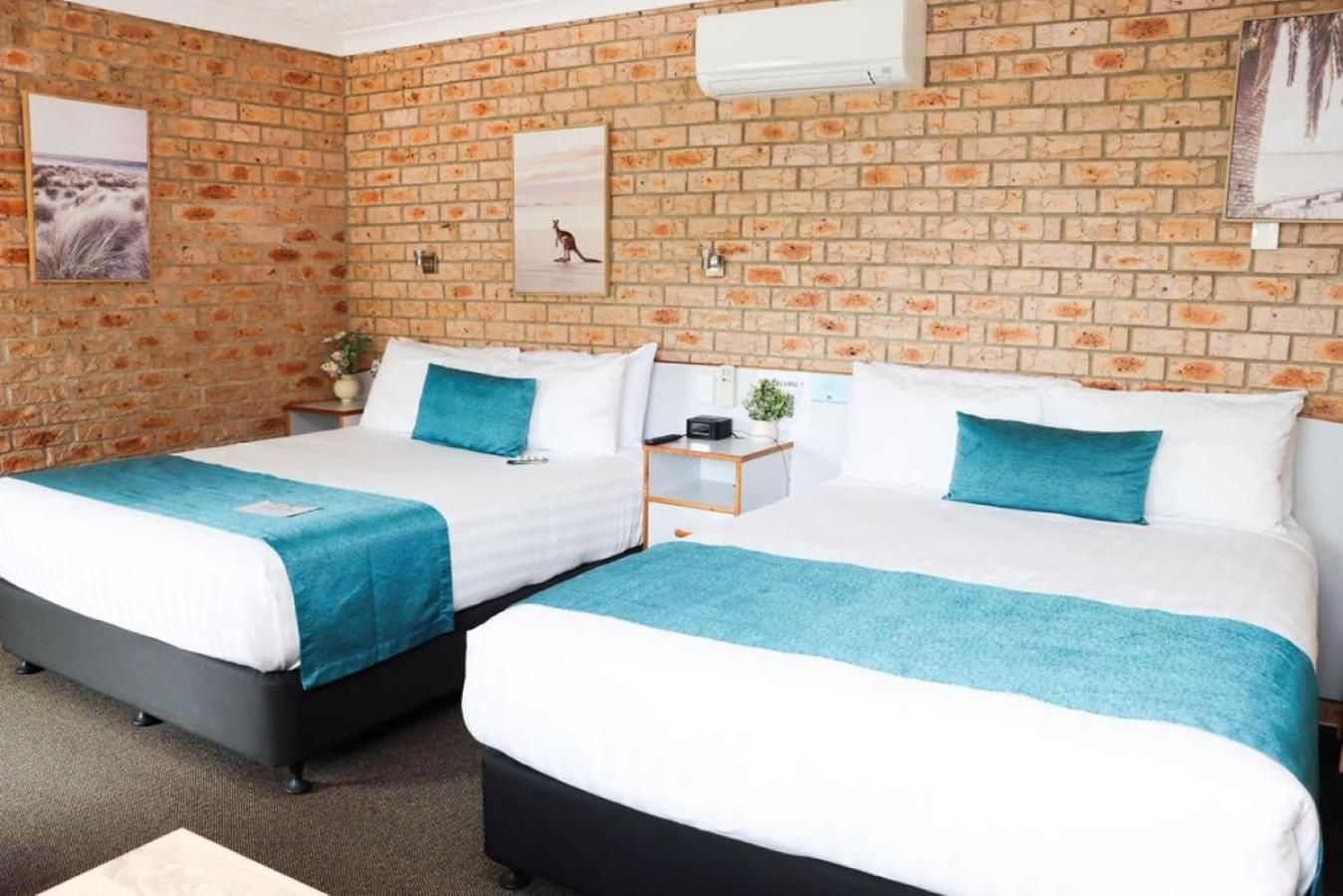 Deluxe Queen Room with Two Queen Beds - Non Pet Friendly