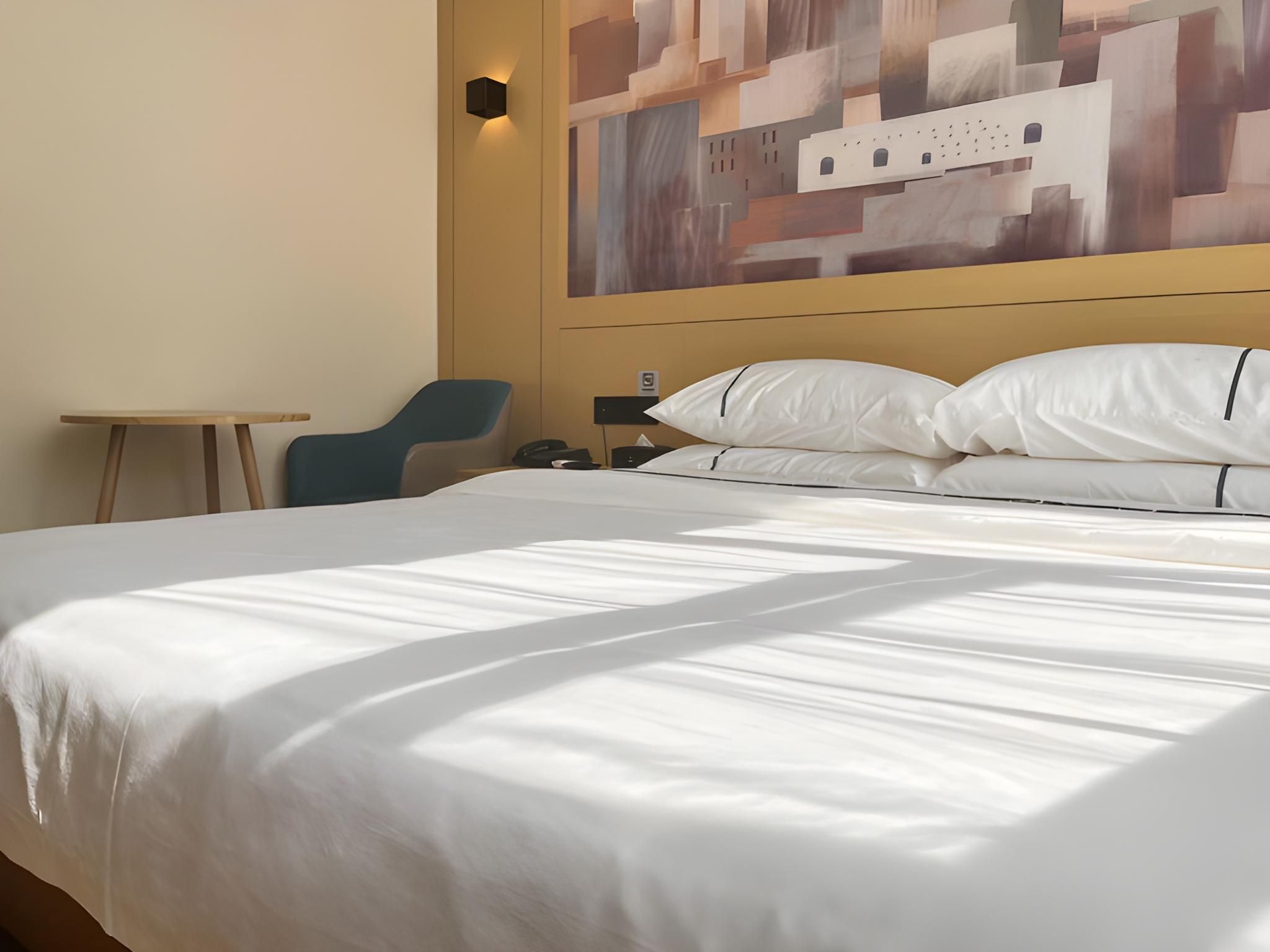 Dossen - Standard Bed Room