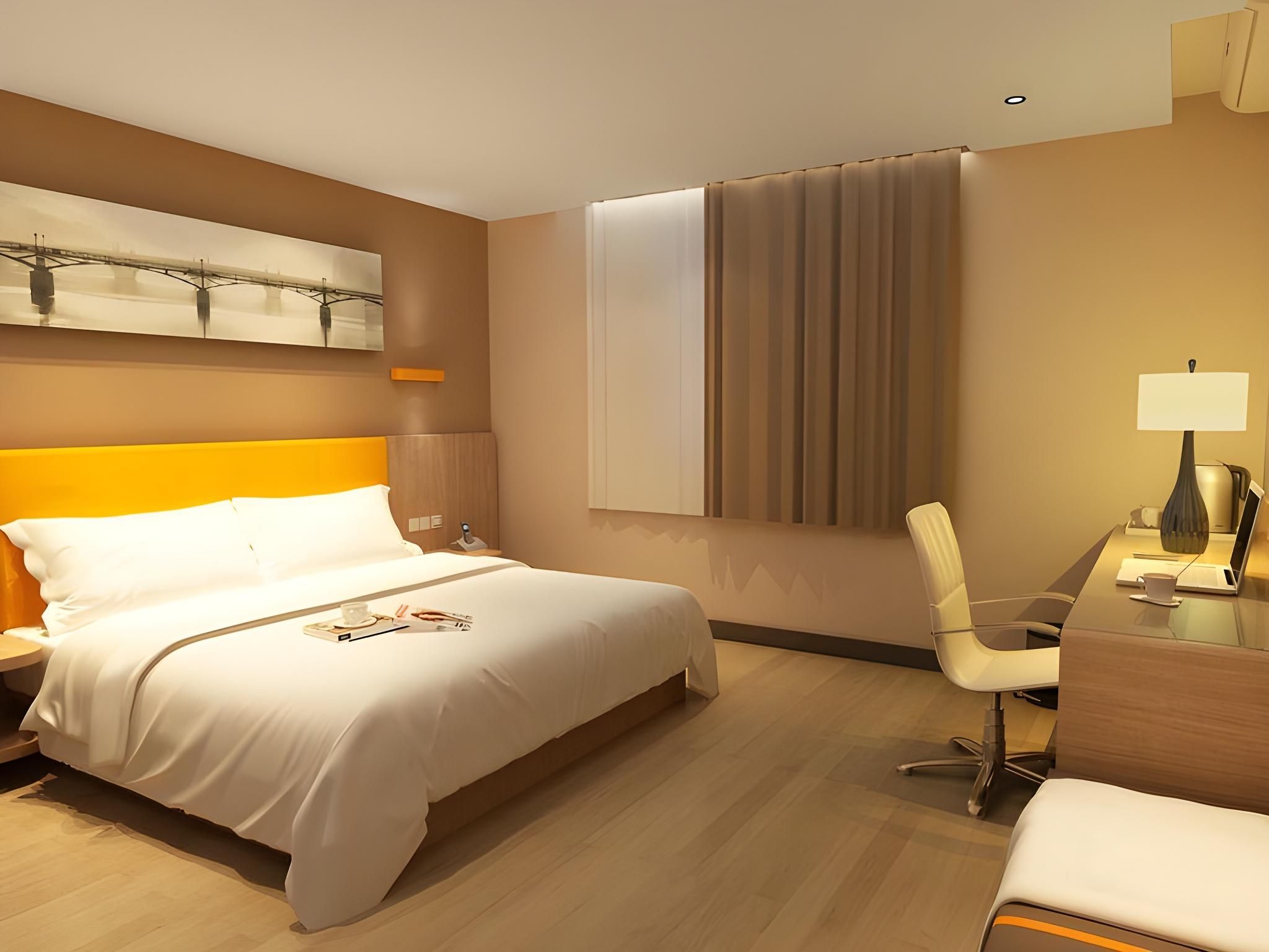 IU Compact U - Exquisite Bed Room
