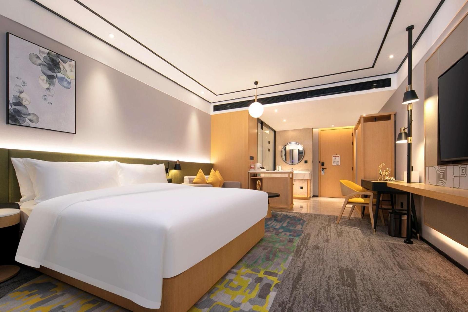 King Superior Room
