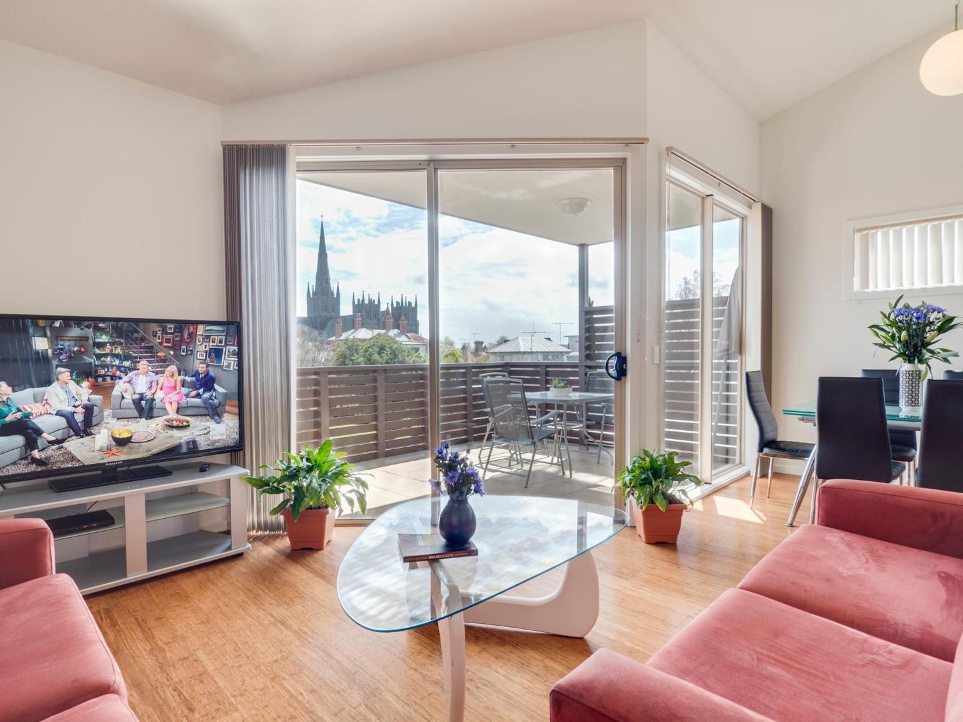 Deluxe Two-Bedroom Apartment