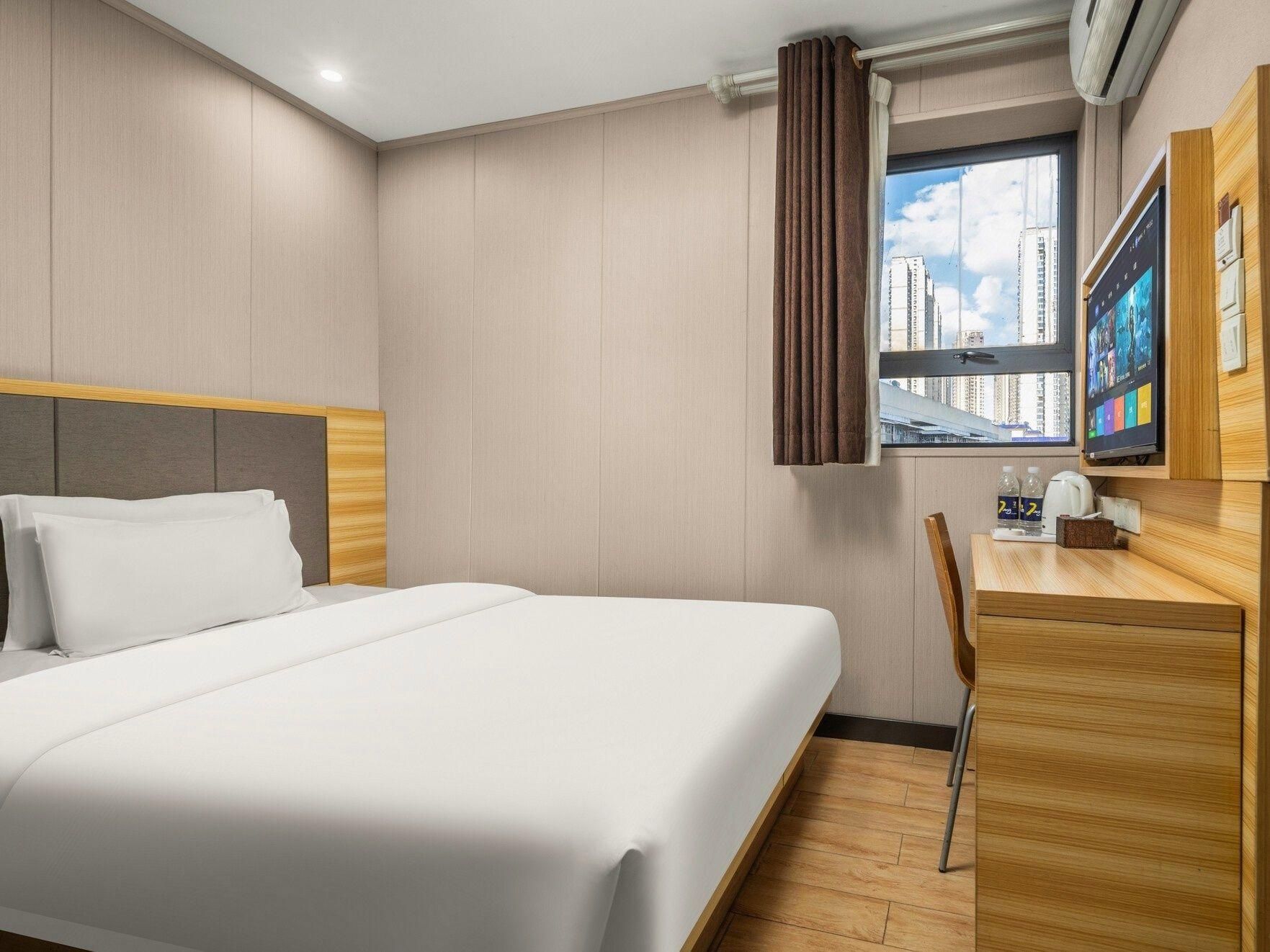 Economy Room