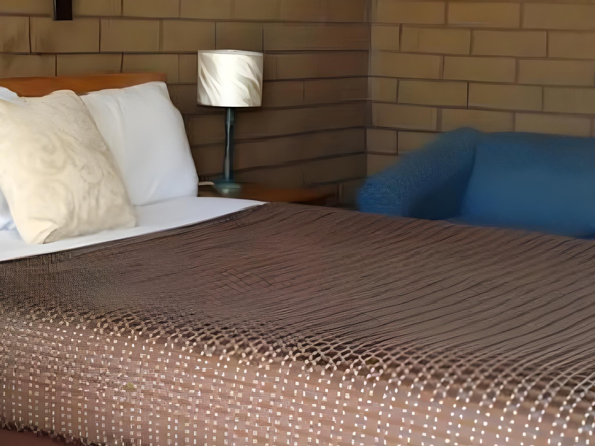 Rippleside Park Motor Inn Twin 3