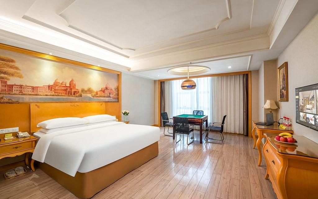 Vienna - Functional Chess Room
