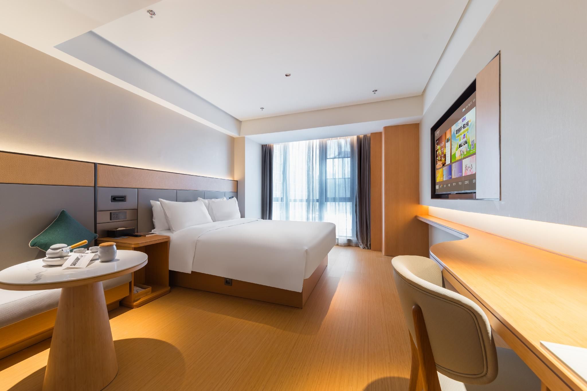 Business Queen Bed Room