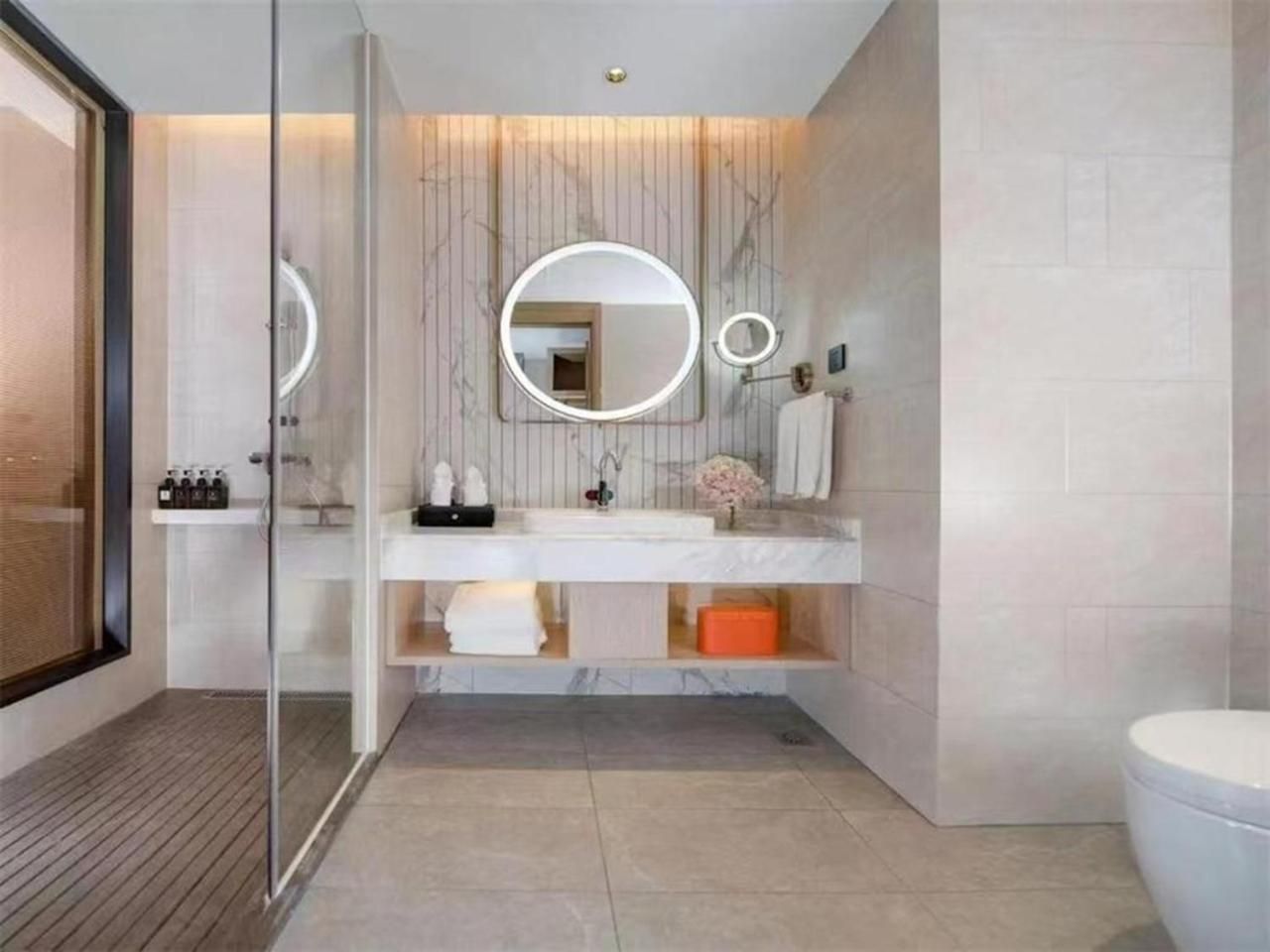 One-Bedroom Suite