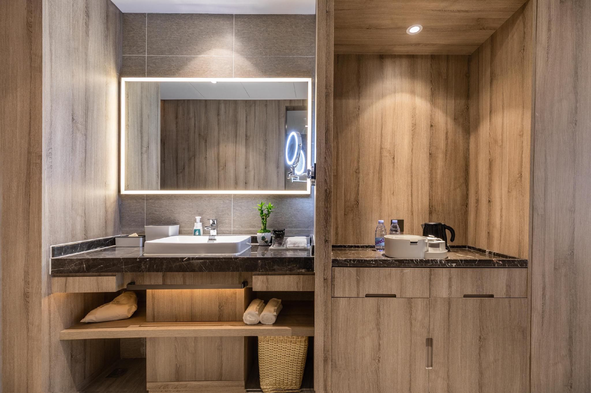 Executive room, Guest room, 1 Queen