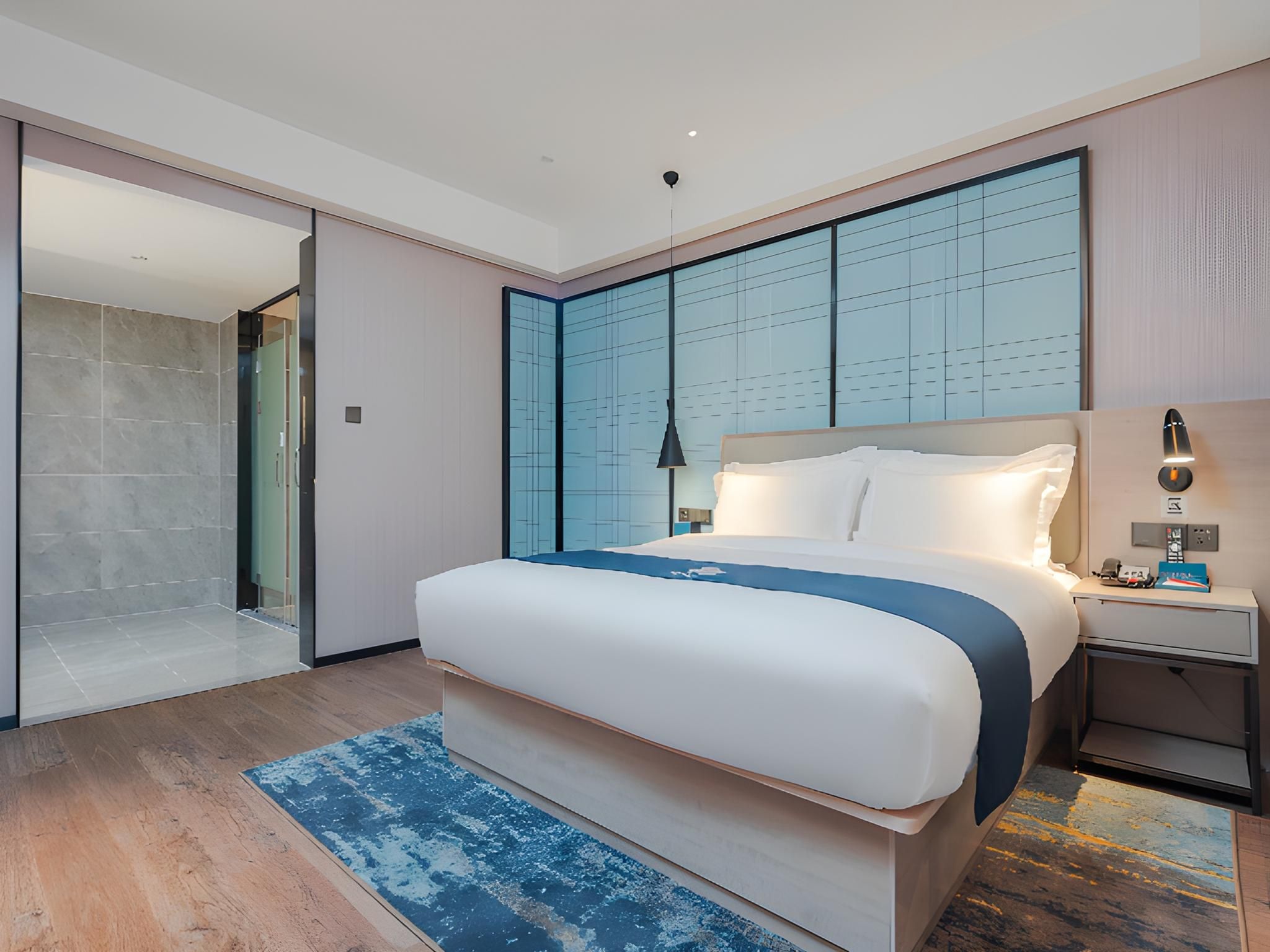 Dossen - Executive Suite