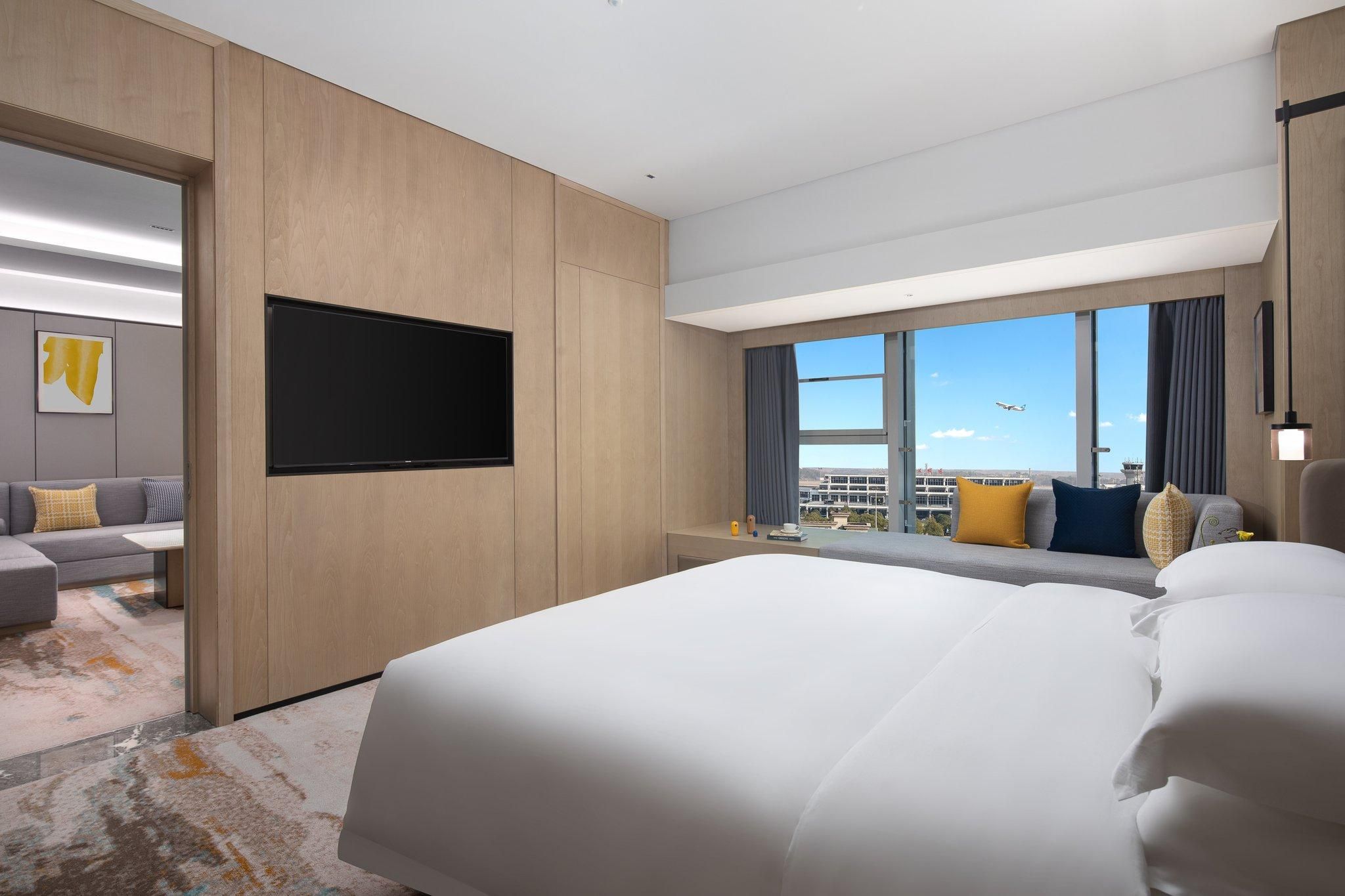 1 Bedroom Suite