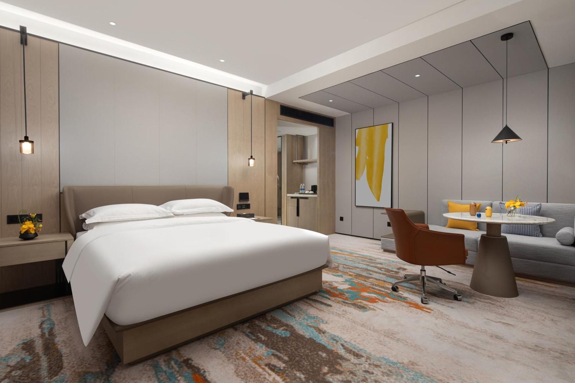 1 King Suite