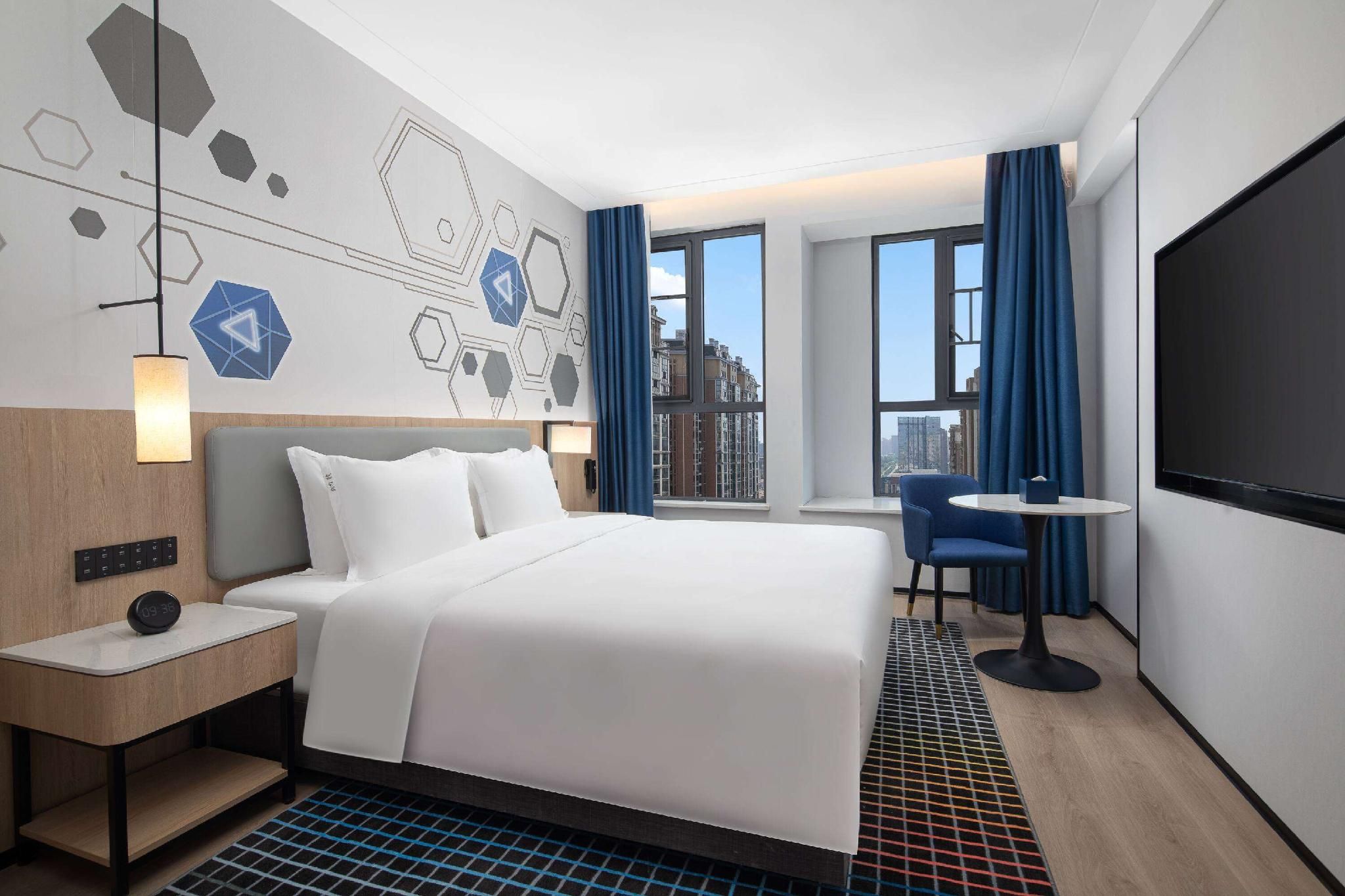 1 King Bed, Standard Room, Non-Smoking