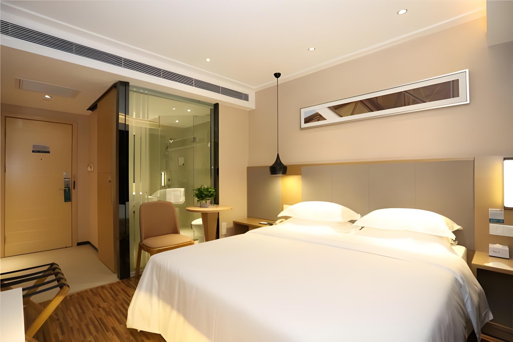 Business Queen Room