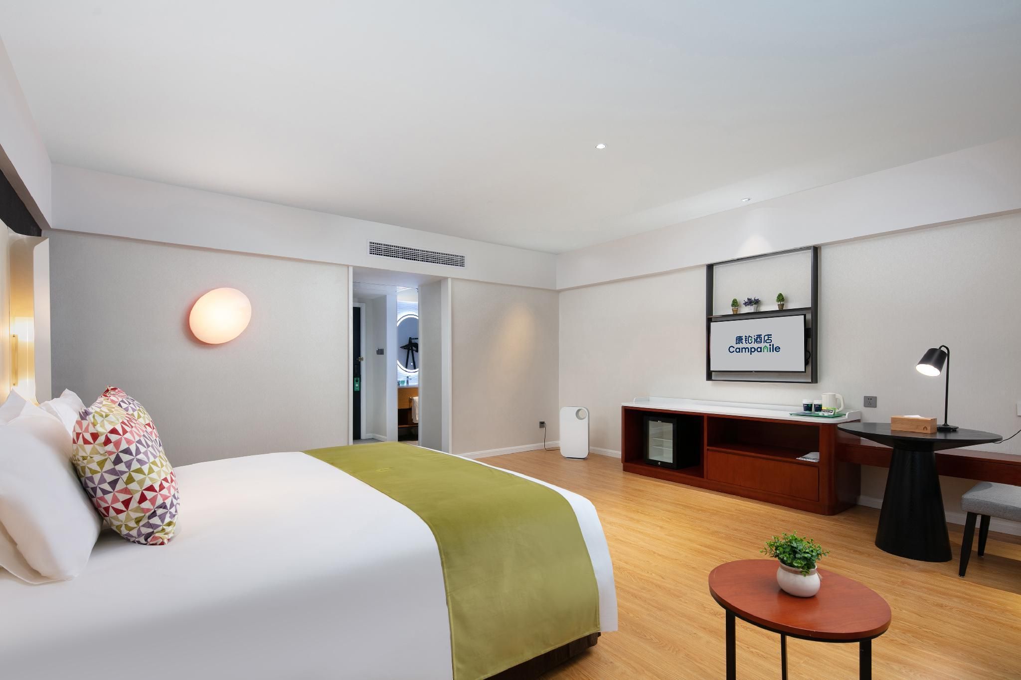 WH - Deluxe Bed Room