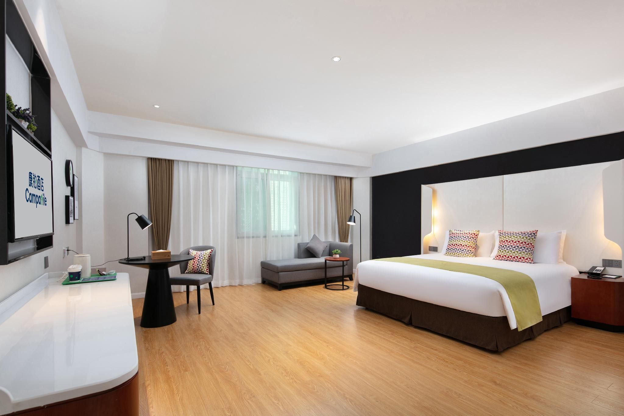 WH - Deluxe Bed Room