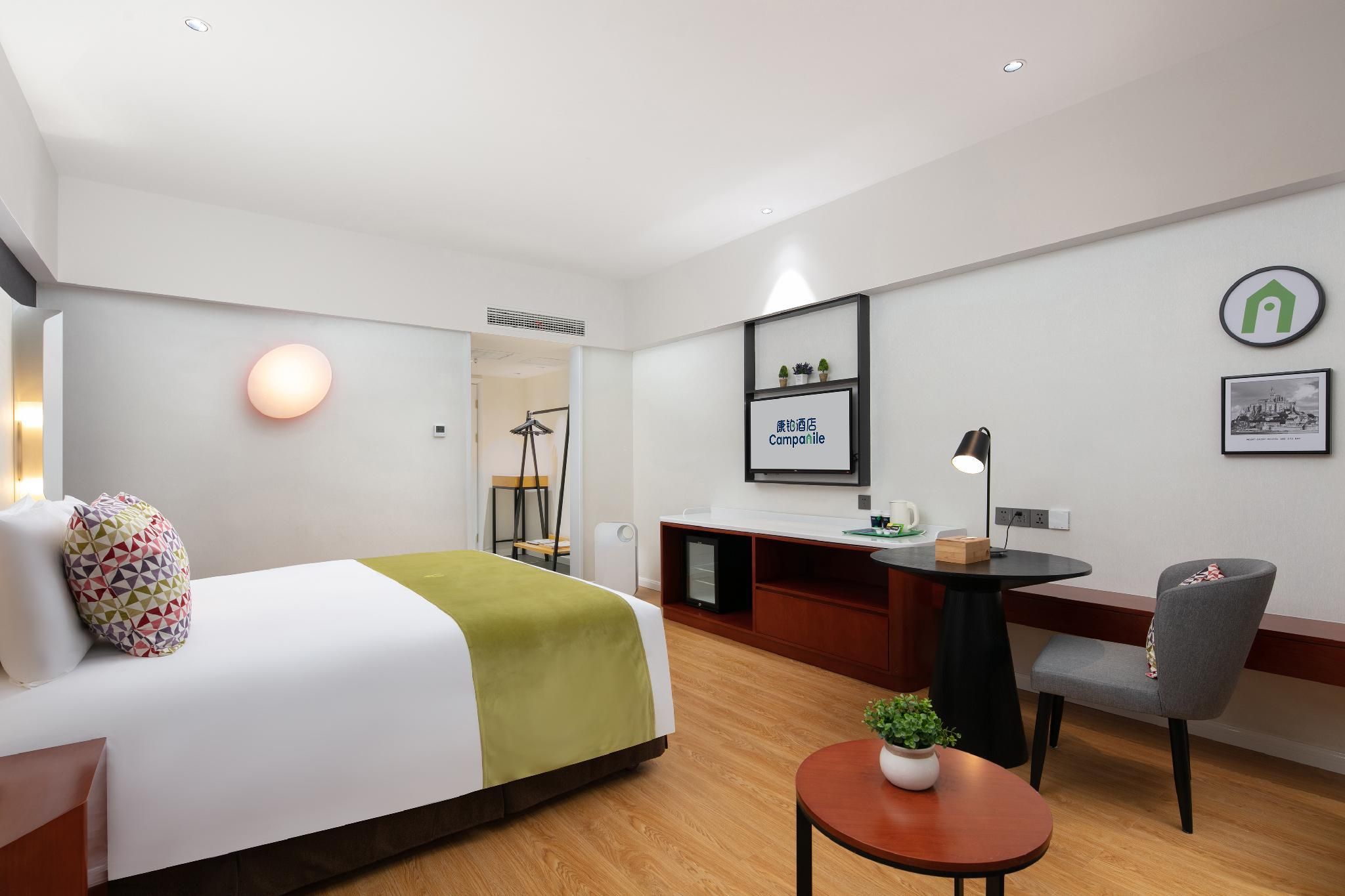 Comfort Queen Room