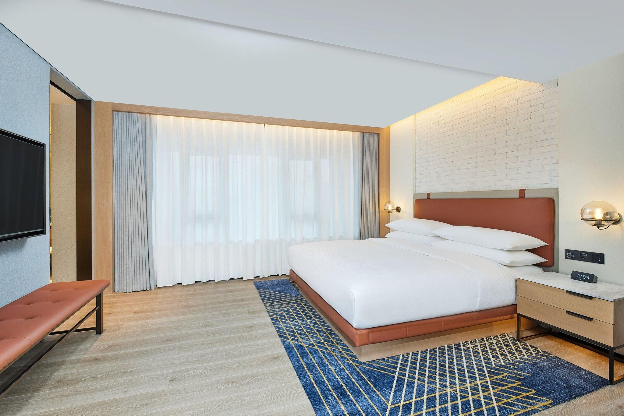Premium Suite, Suite, 1 King, City view