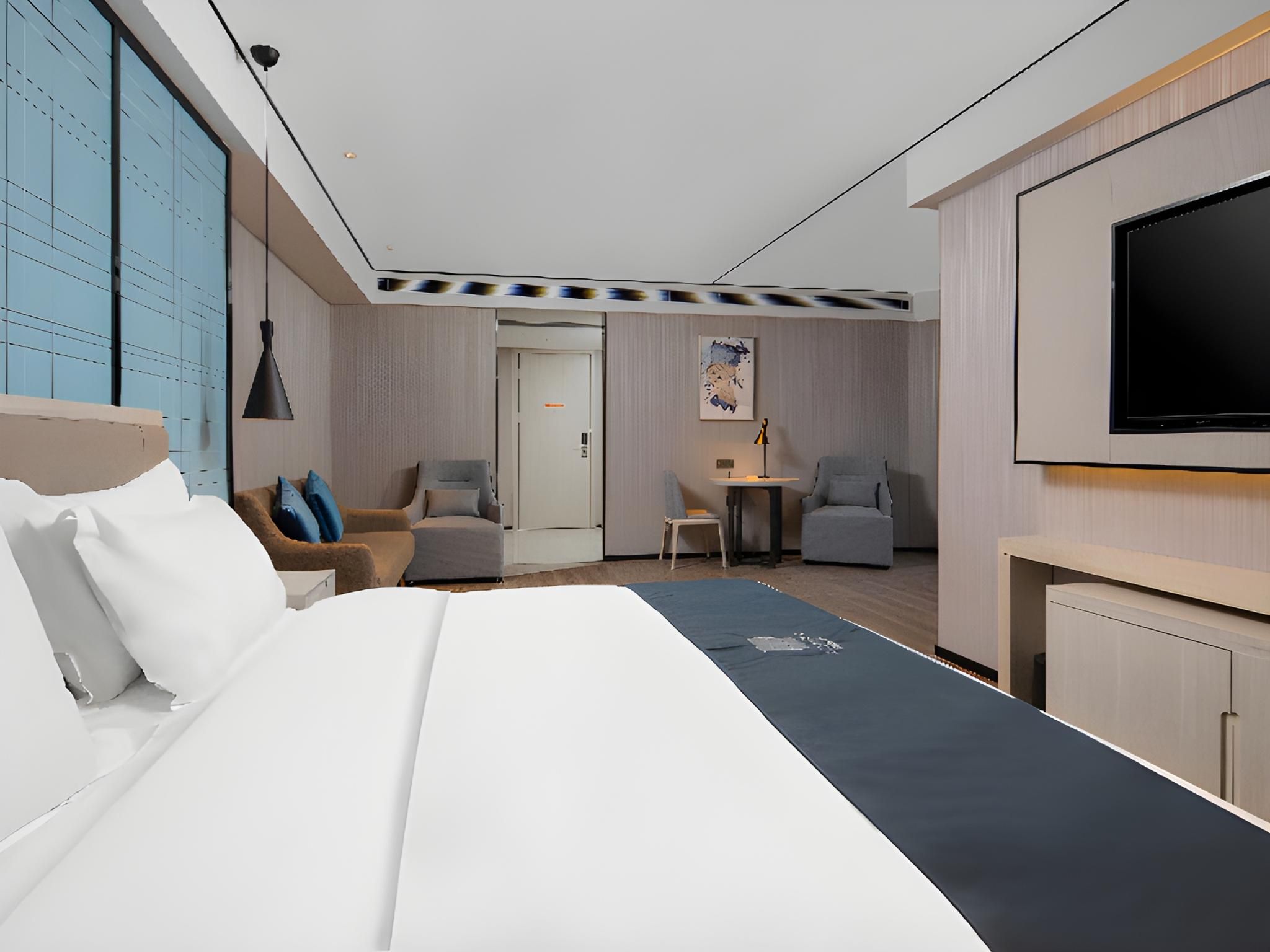 Dossen - Executive Suite