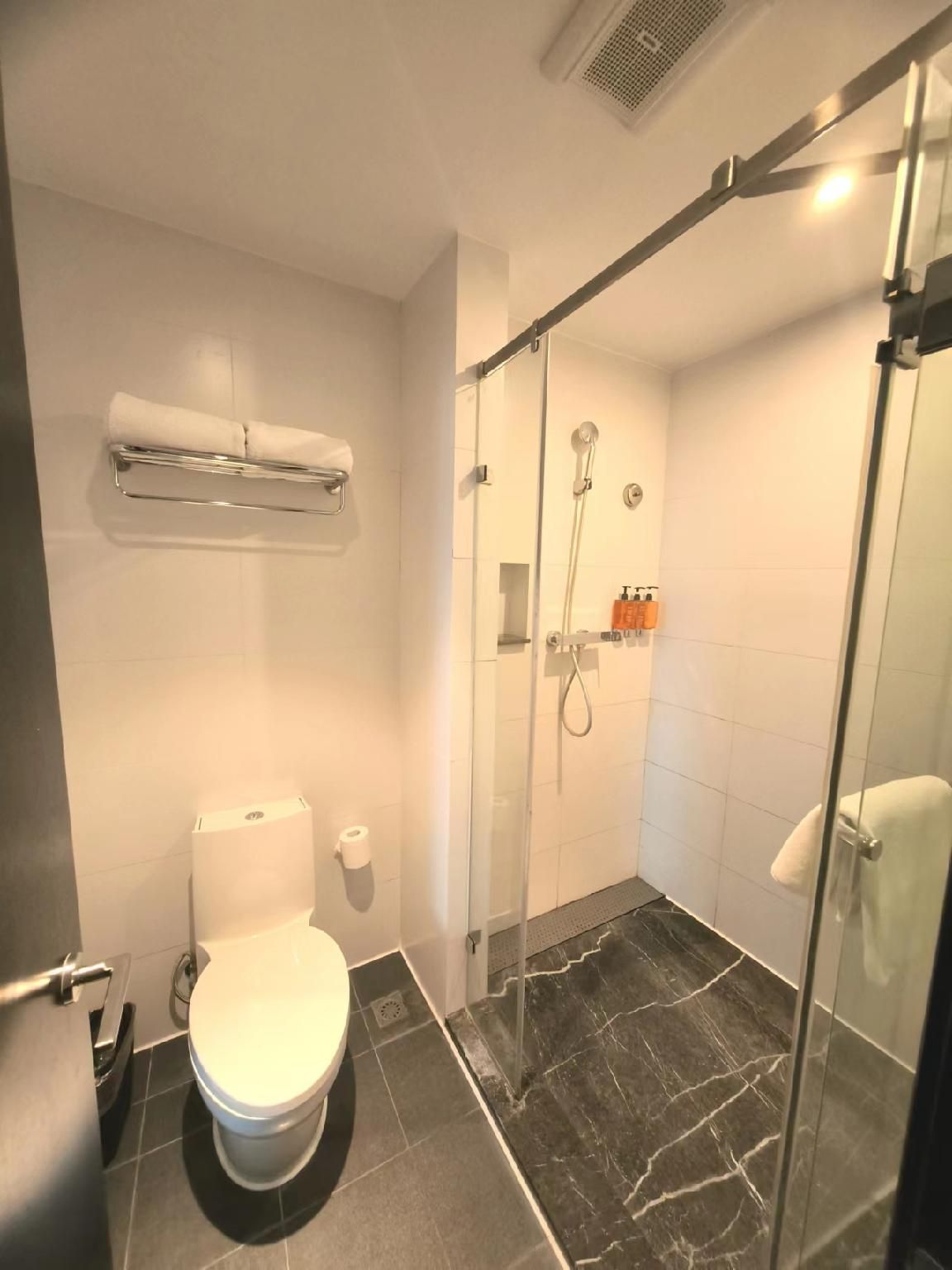 Orange Hotel Changsha Yanghu New City Metro Station Huazhu - Designer Signature Twin Room 3