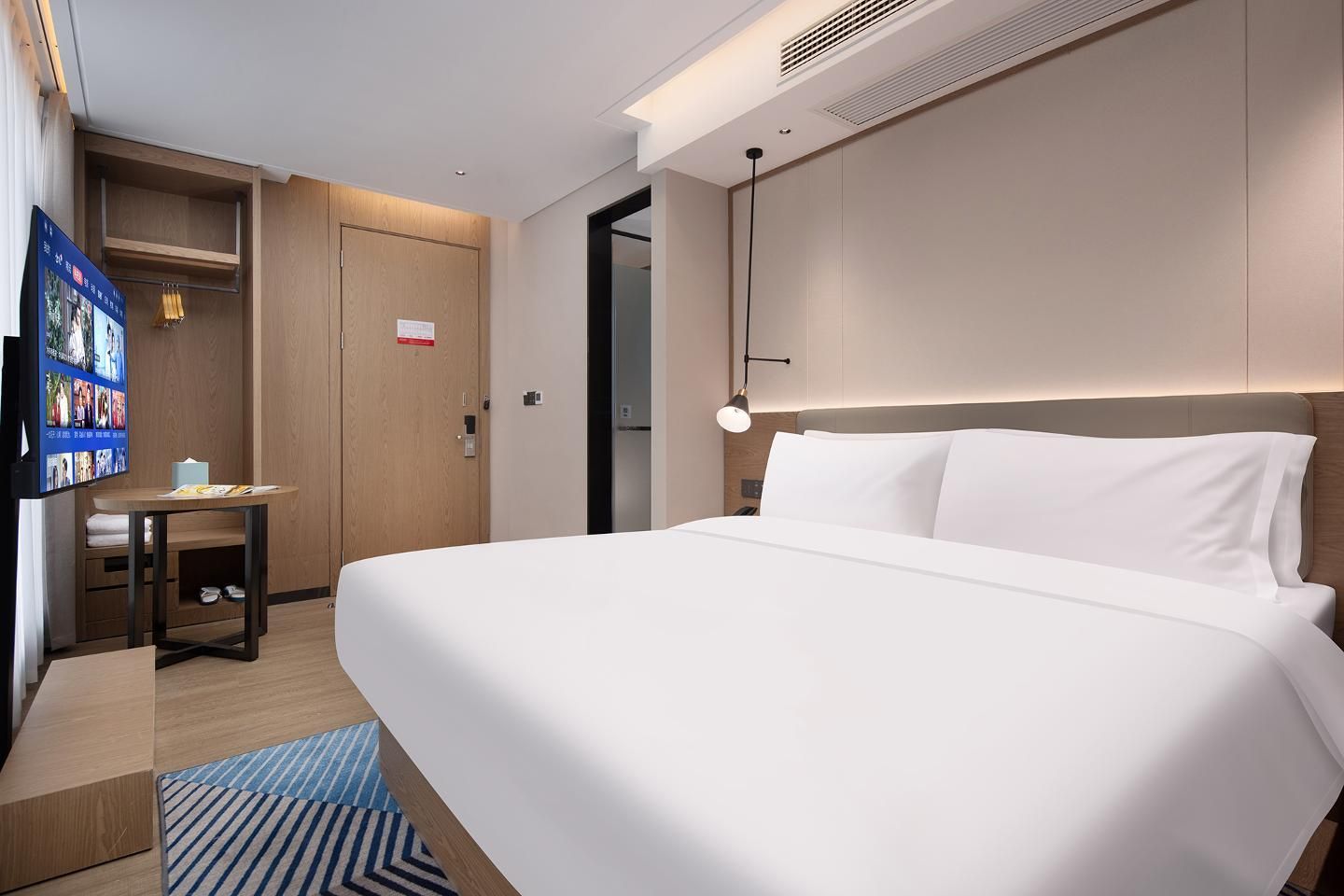 Intelligent Standard Queen Room