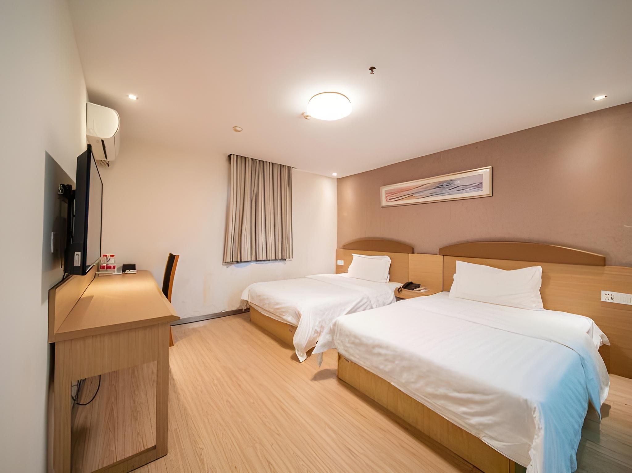 2 Bed Twin Superior Room