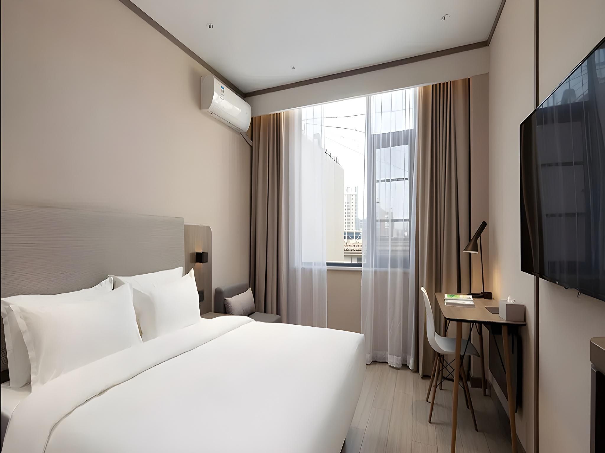 Huazhu - Superior BedRoom