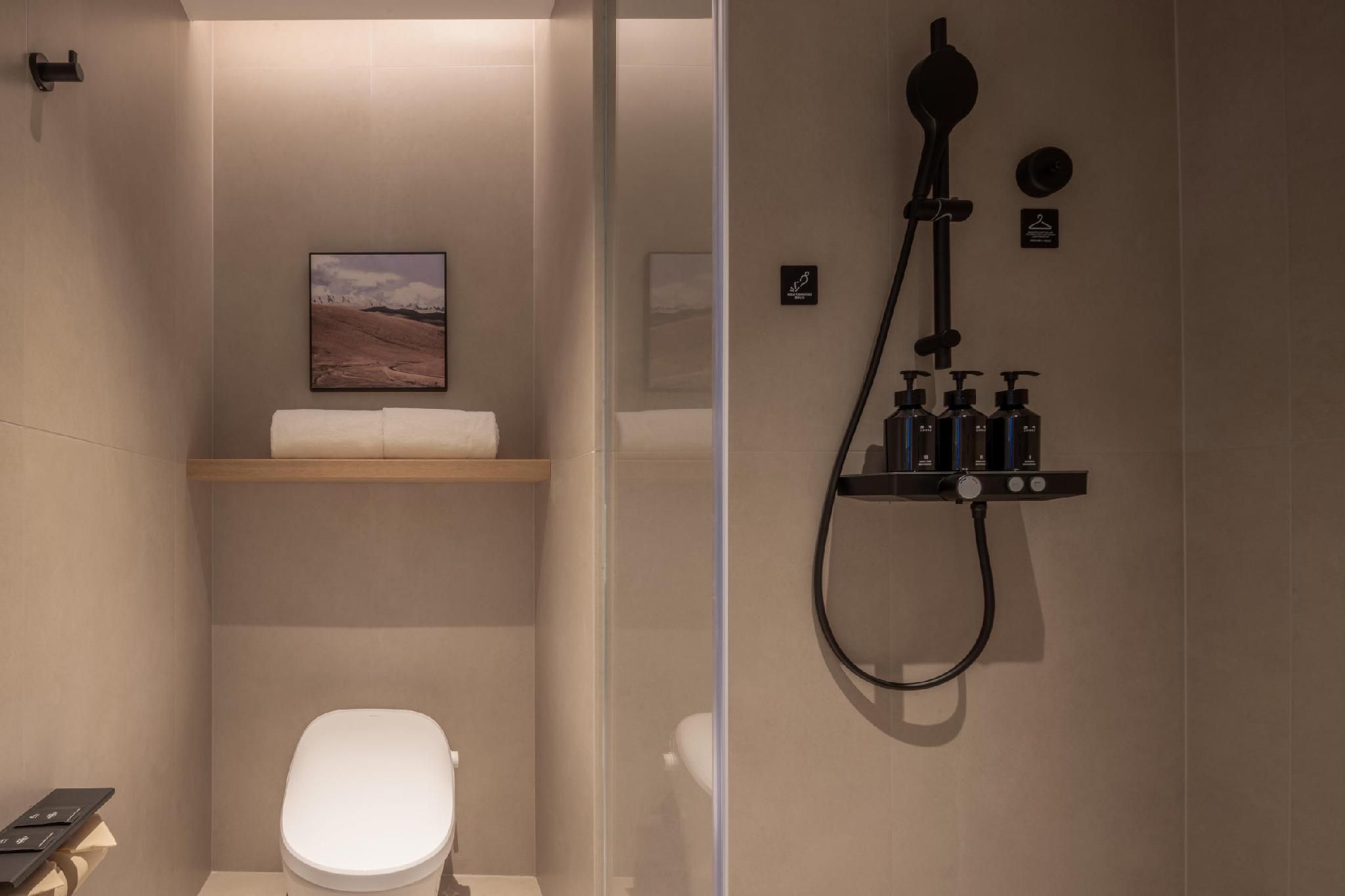 Executive room, Guest room, 1 Queen