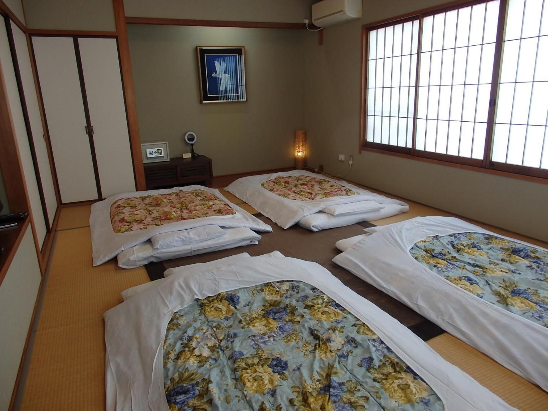 Japanese-Style Room