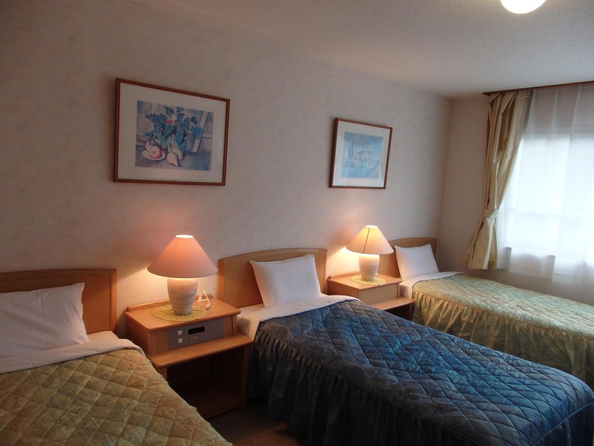 Triple Room