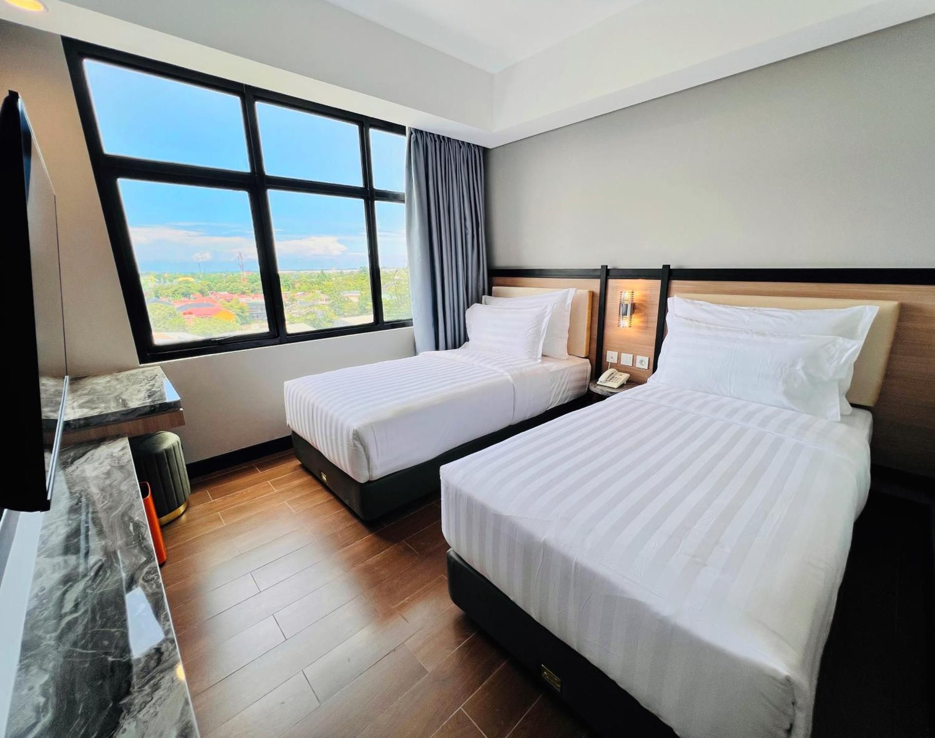 Deluxe Double or Twin Room