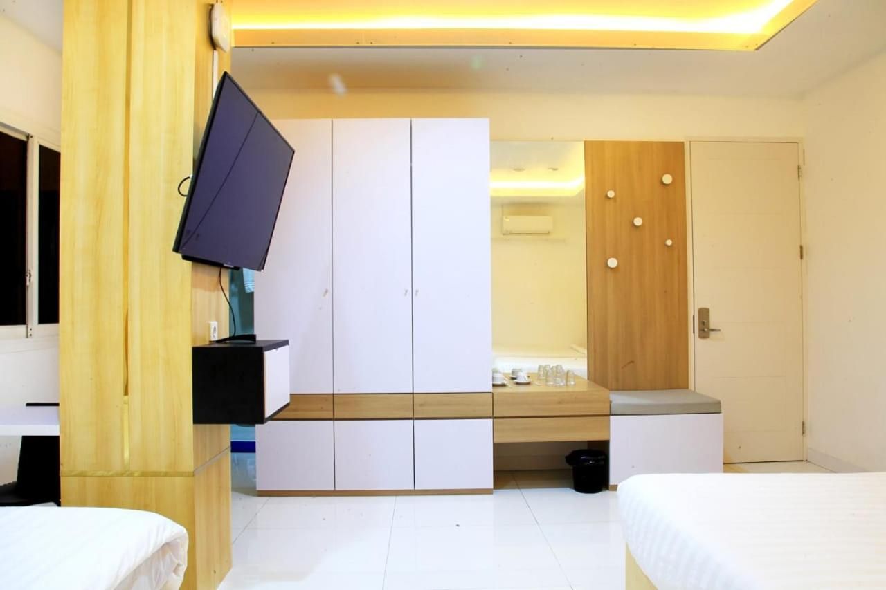 Family Room with Shower