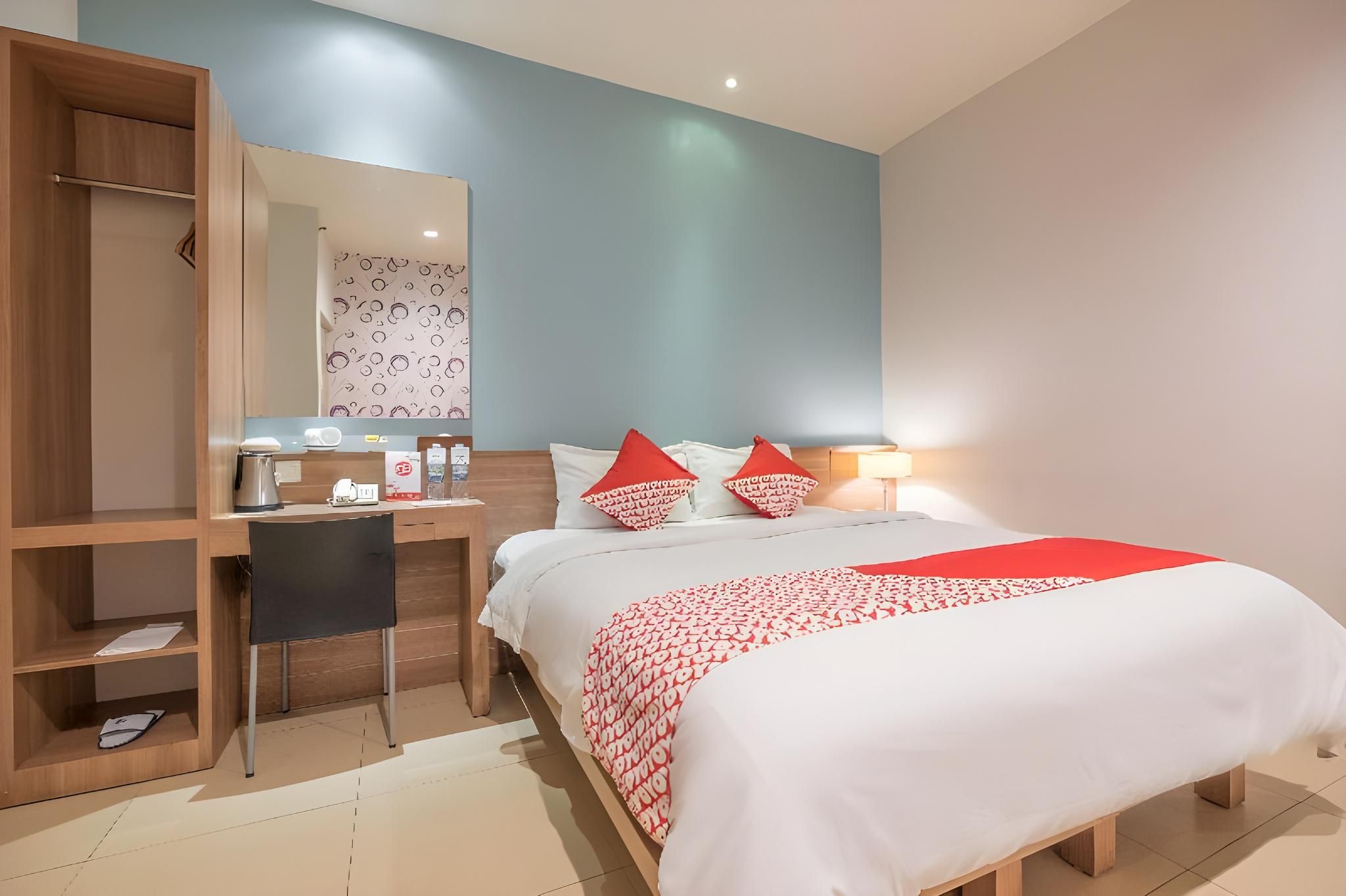 Aswin Hotel Makassar Deluxe Double Room