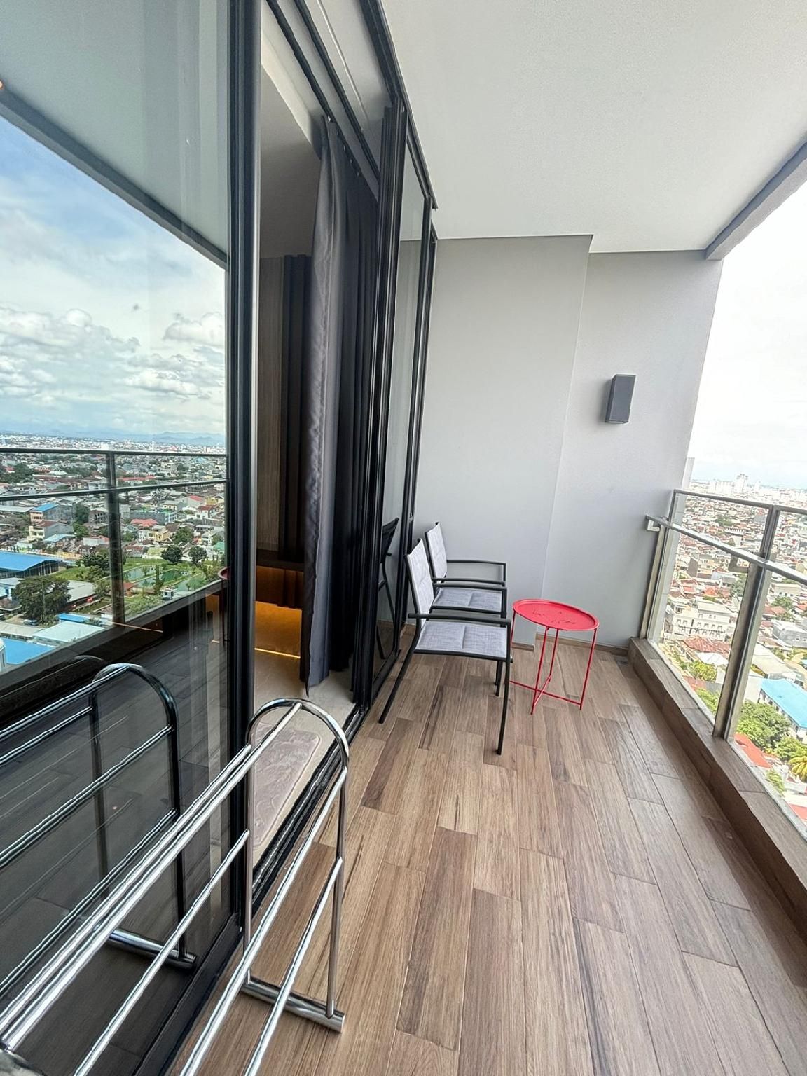 2 Bedroom Deluxe Suite