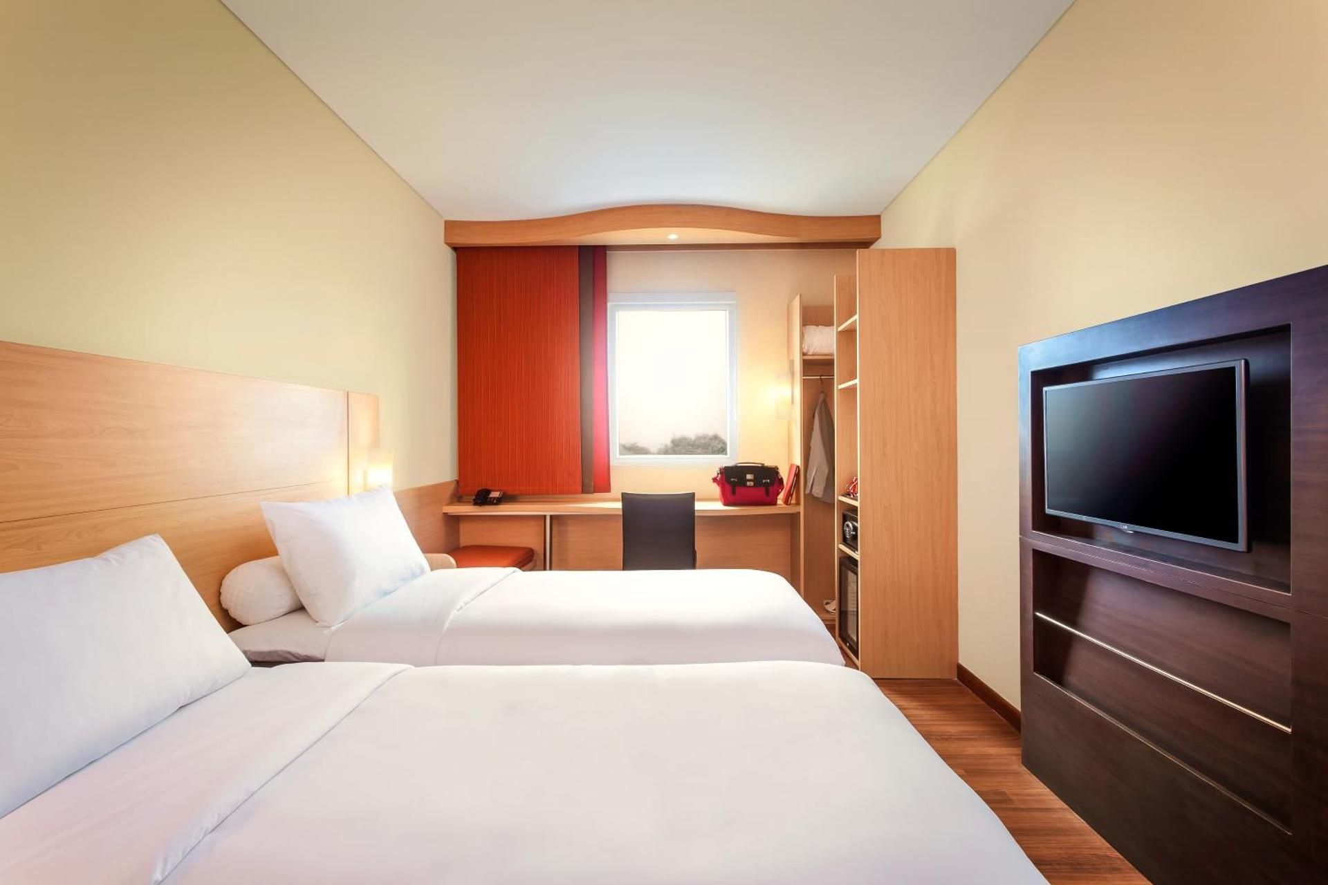 Standard with 2 Single Beds