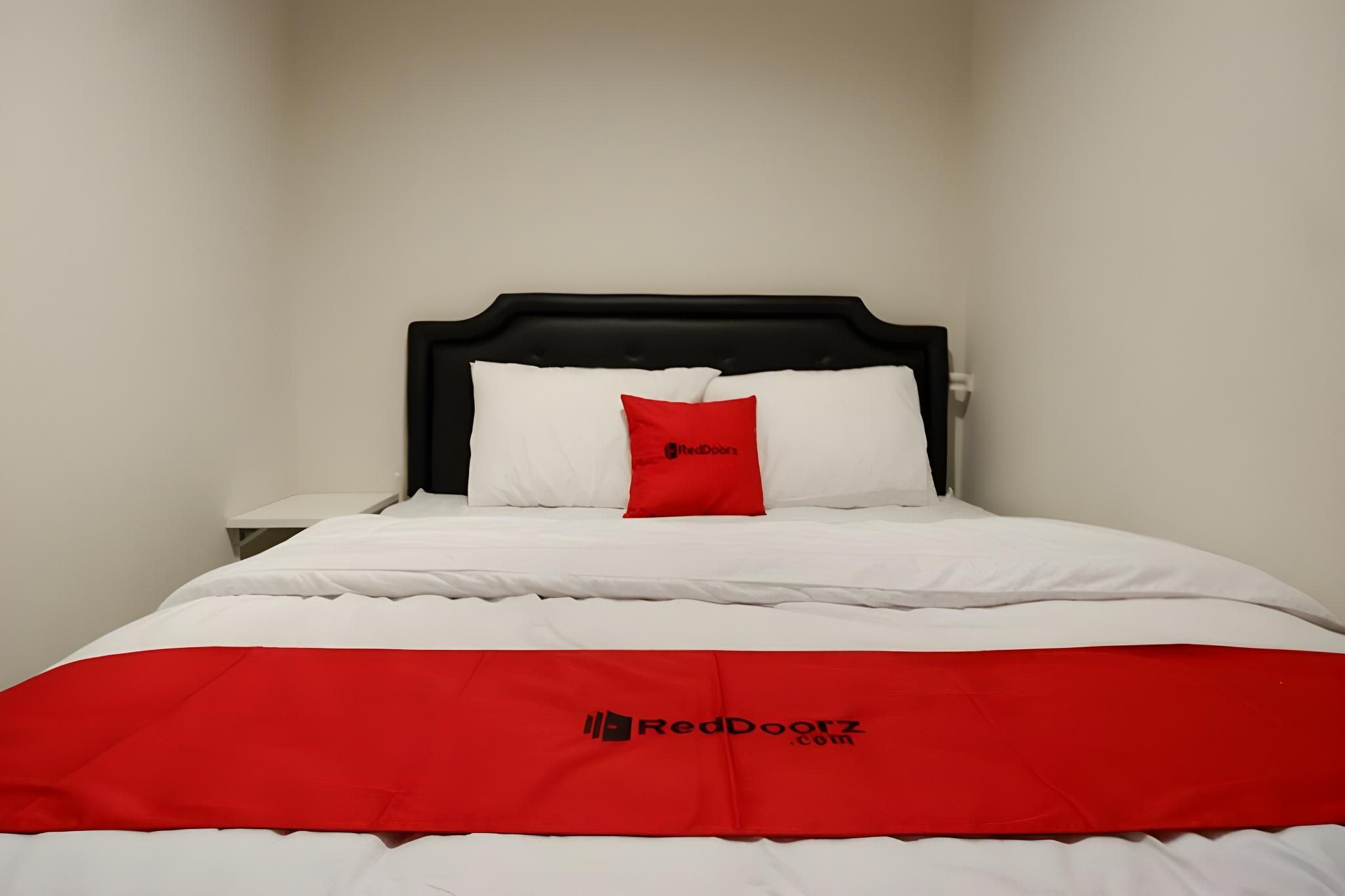 RedDoorz Room