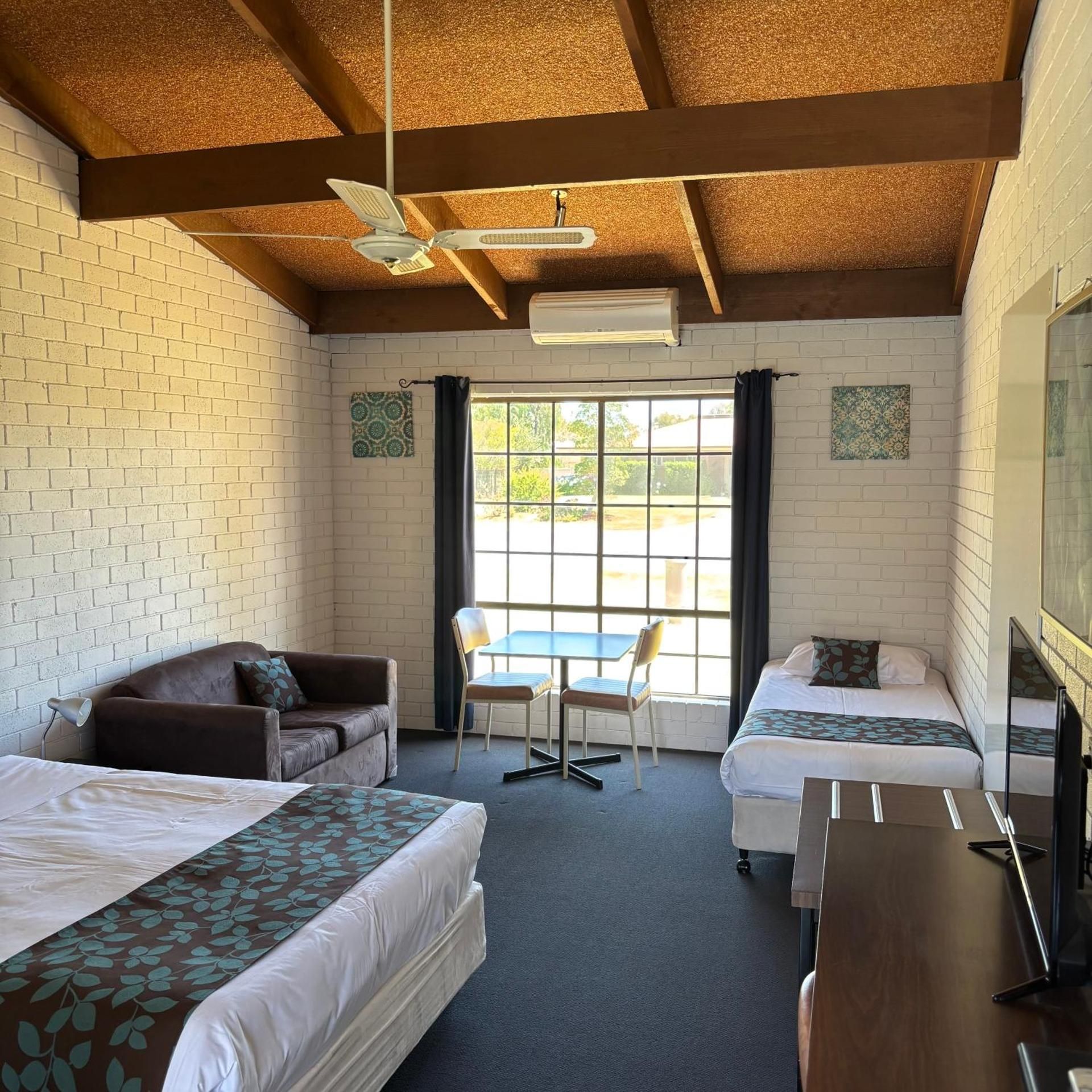 Triple Room