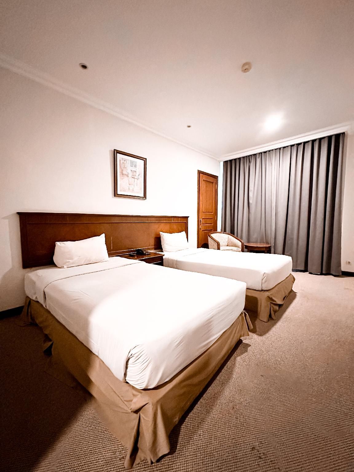 M - Regency Hotel Superior Twin