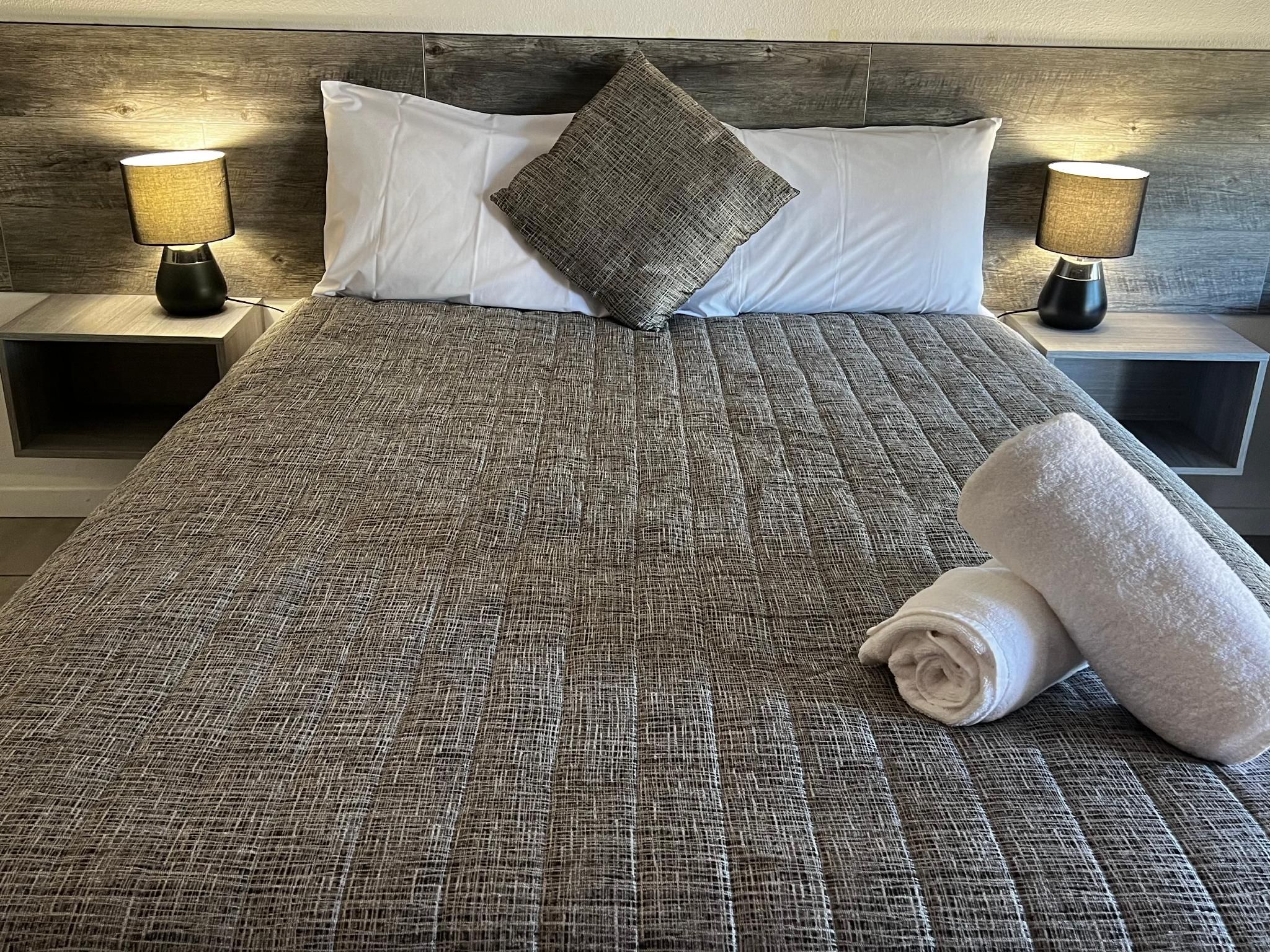 Executive Queen Room - Non-Smoking