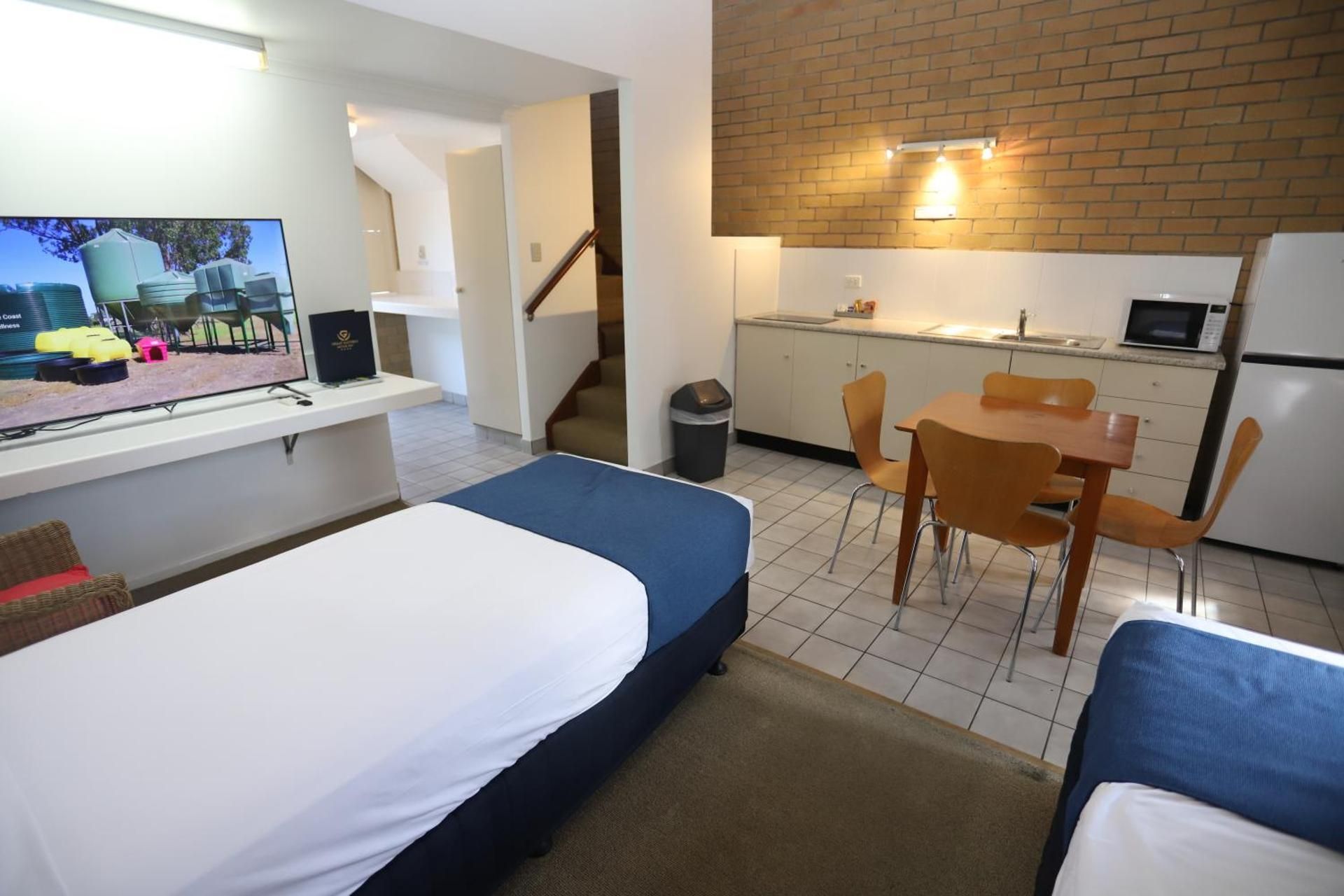 Family Apartment - Self Contained (No Pets)