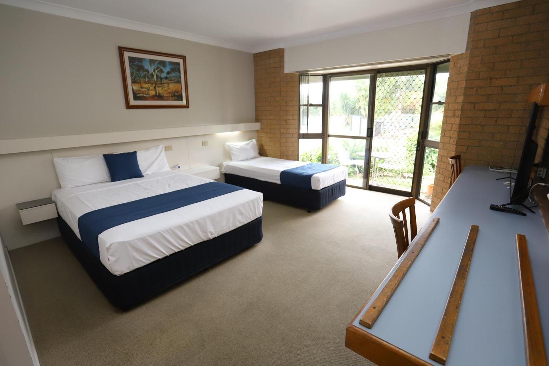 Twin Room (No Pets)