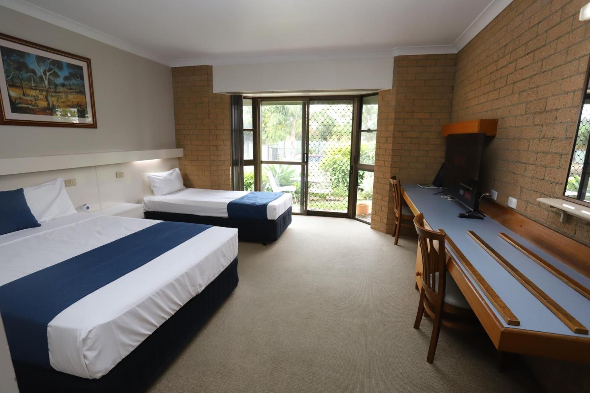 Twin Room (No Pets)