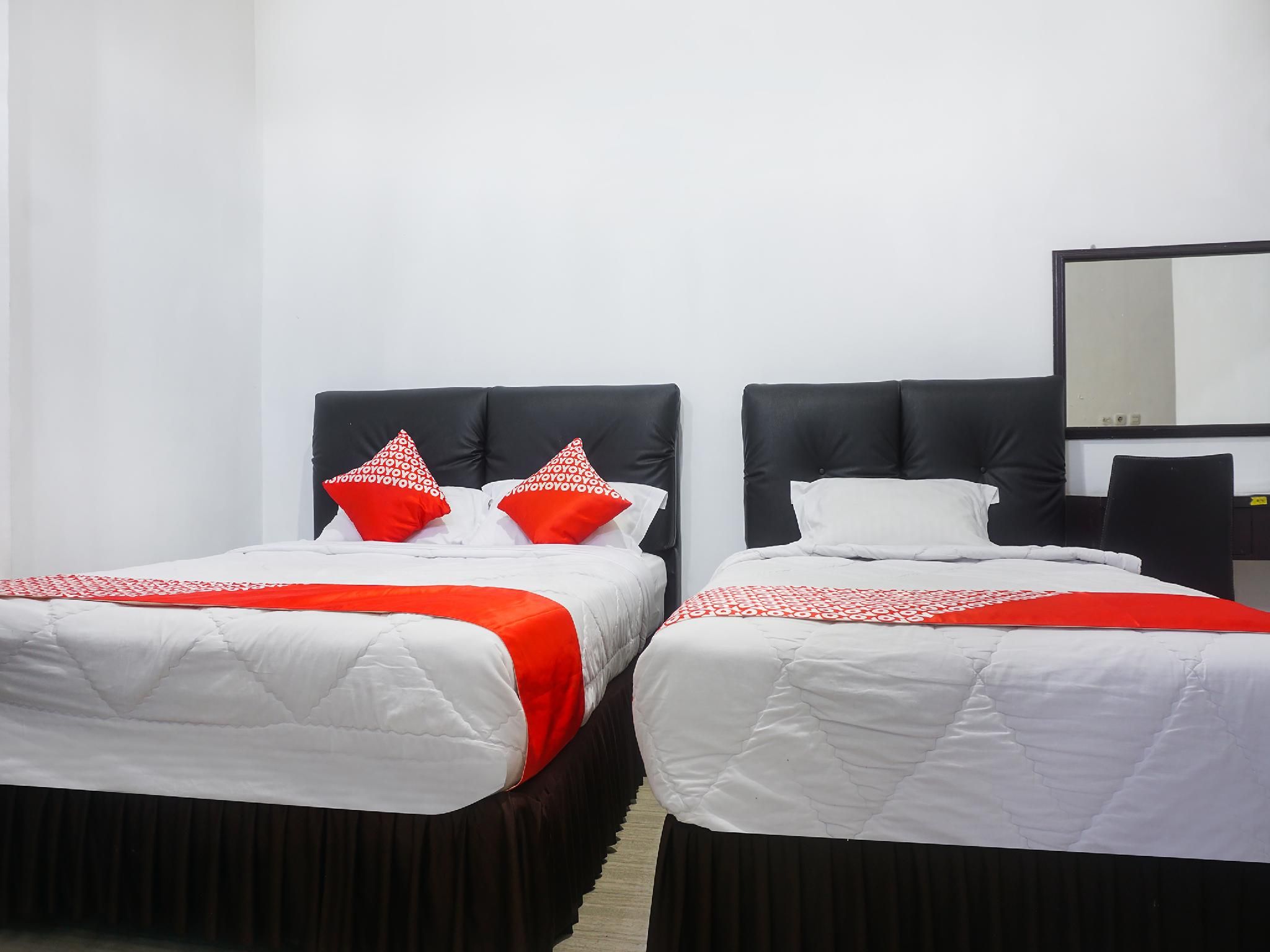 Suite Family Room