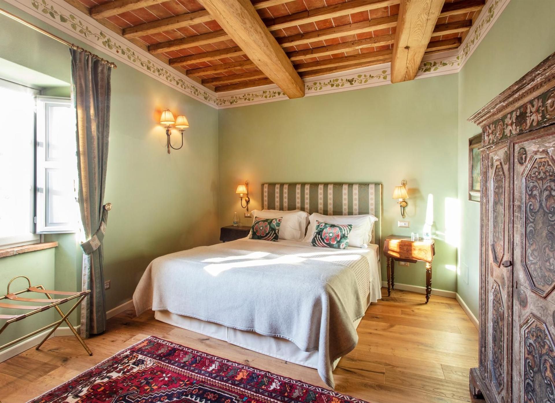 Deluxe Double Room with Shower
