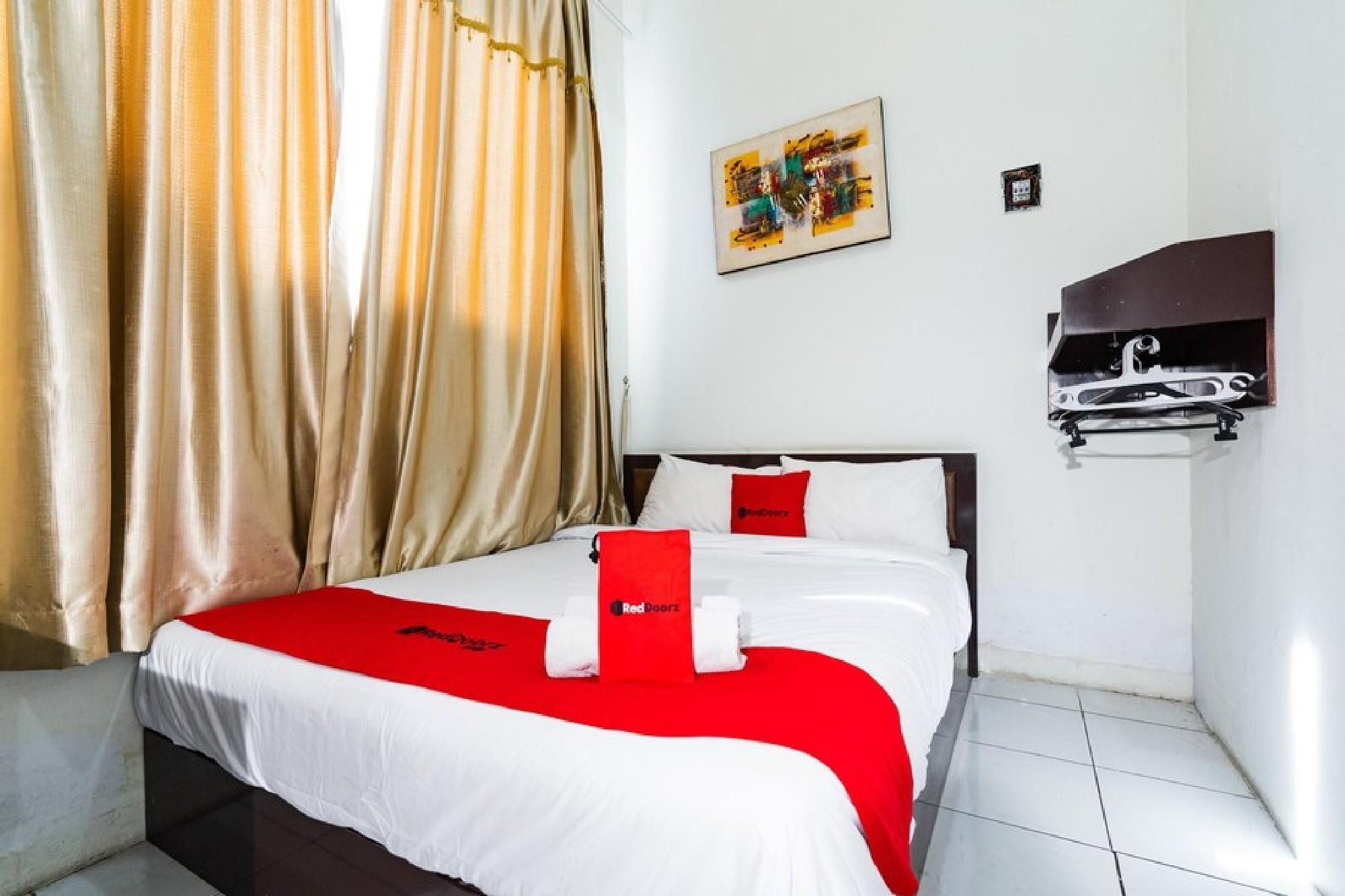 RedDoorz Room
