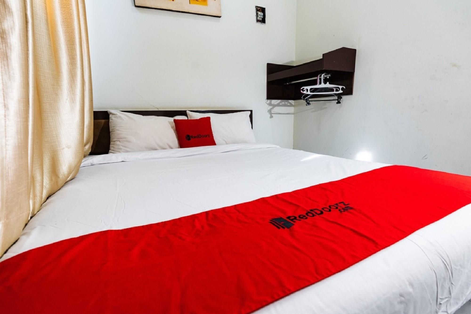 RedDoorz Room