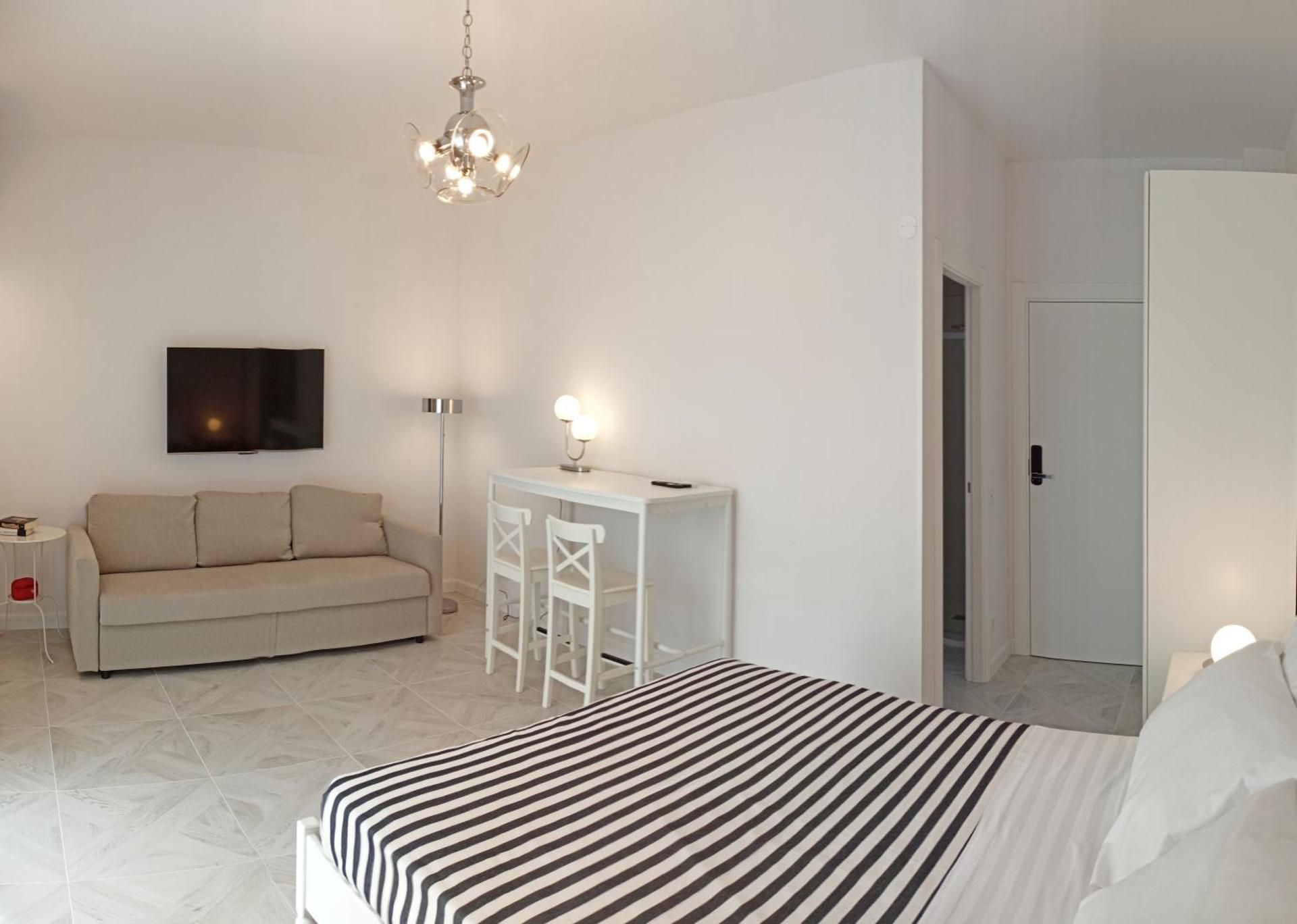 Suite with City View