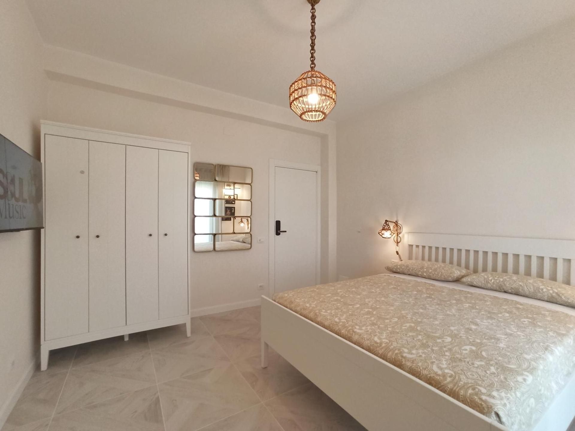 Deluxe Double Room with Balcony and Sea View