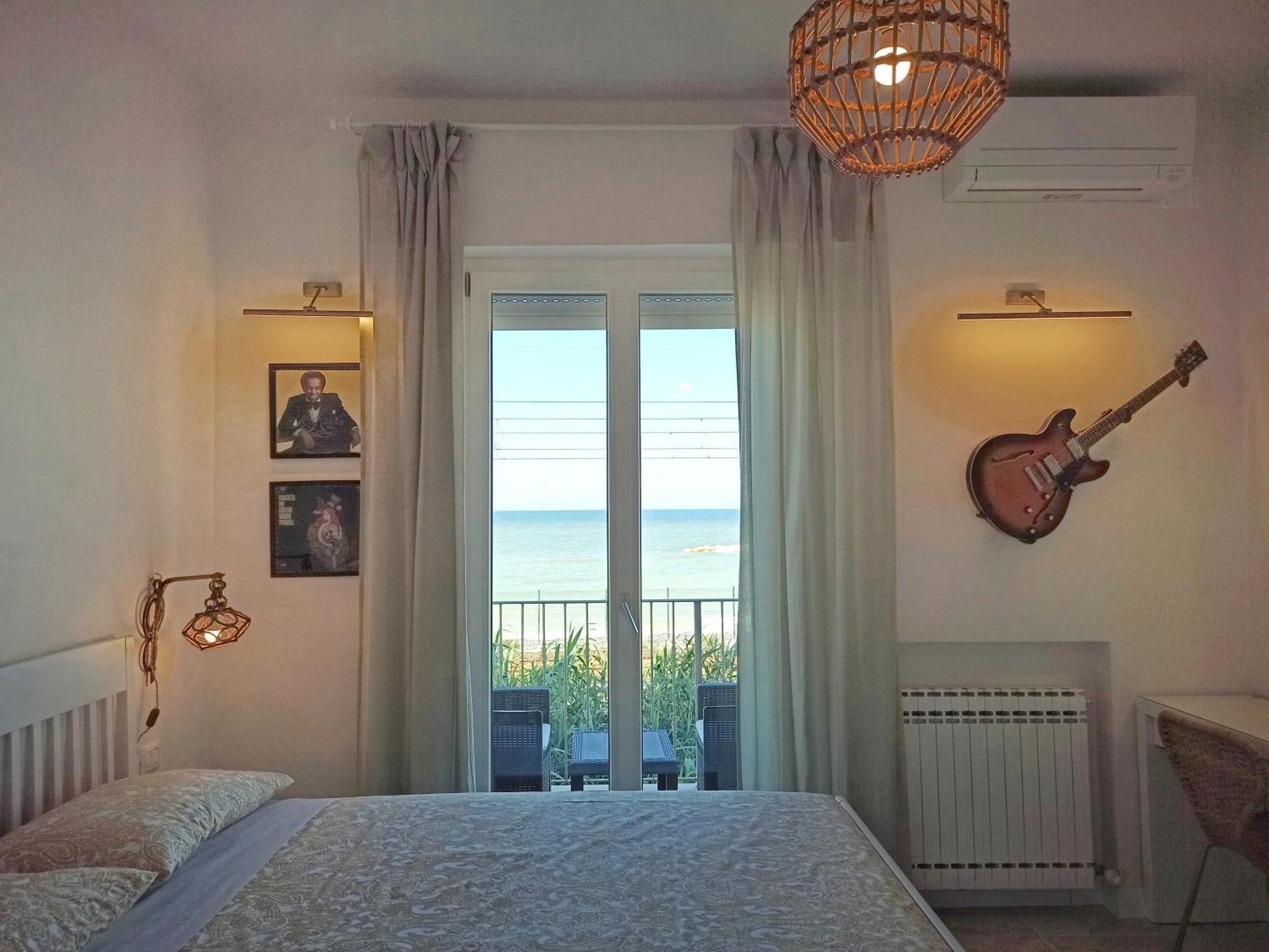 Deluxe Double Room with Balcony and Sea View