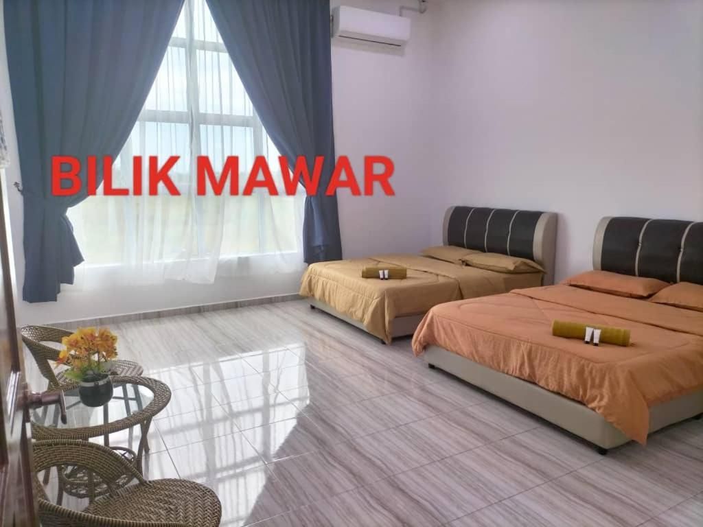 Quadruple Room with Private Bathroom