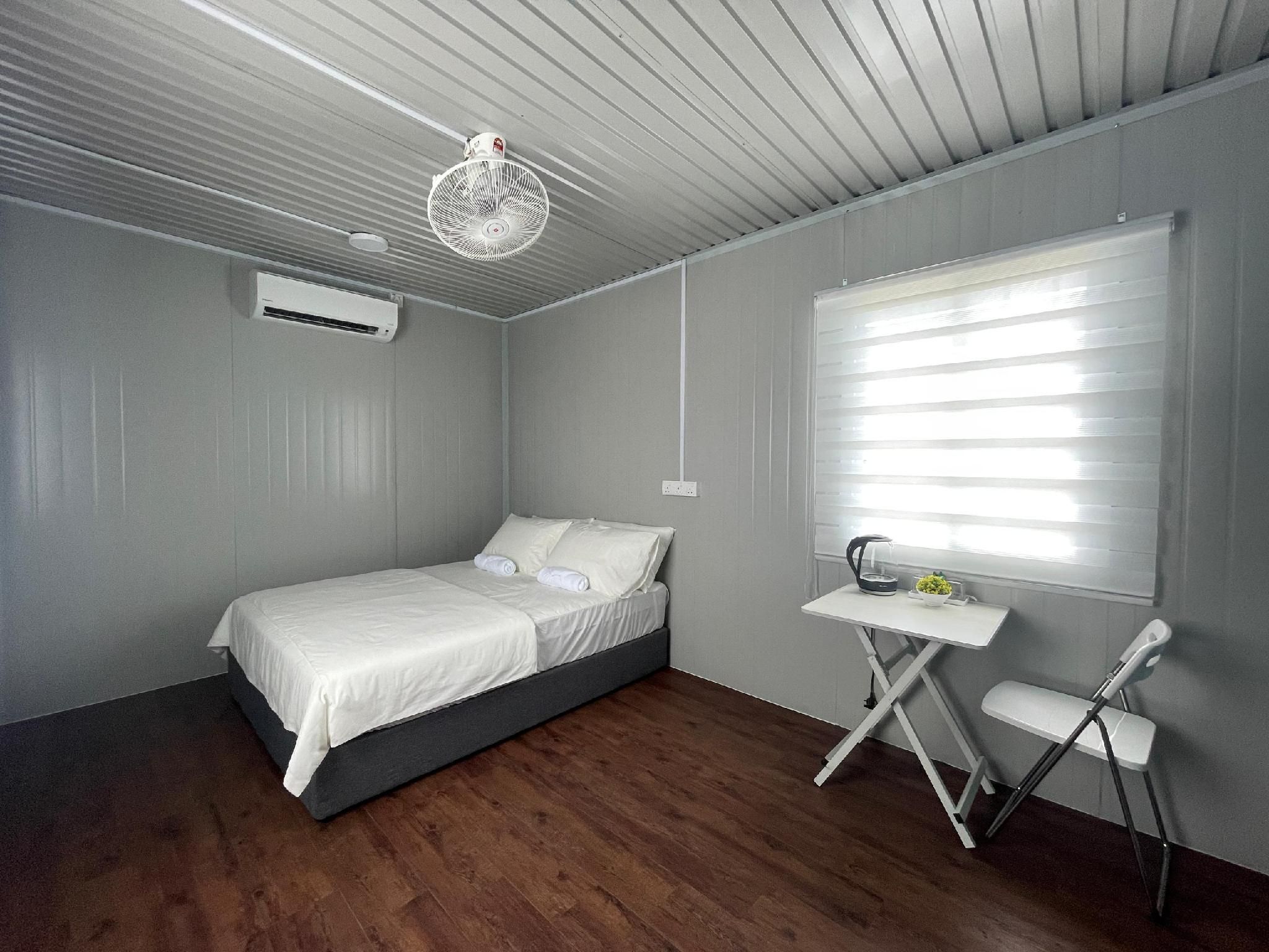 Deluxe Double Bedroom