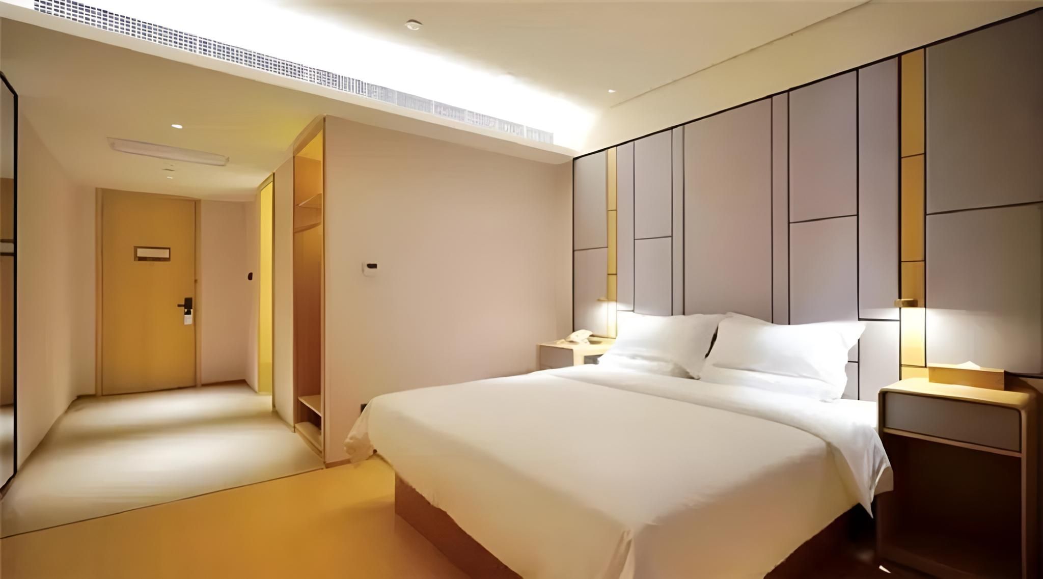 Huazhu - Superior BedRoom